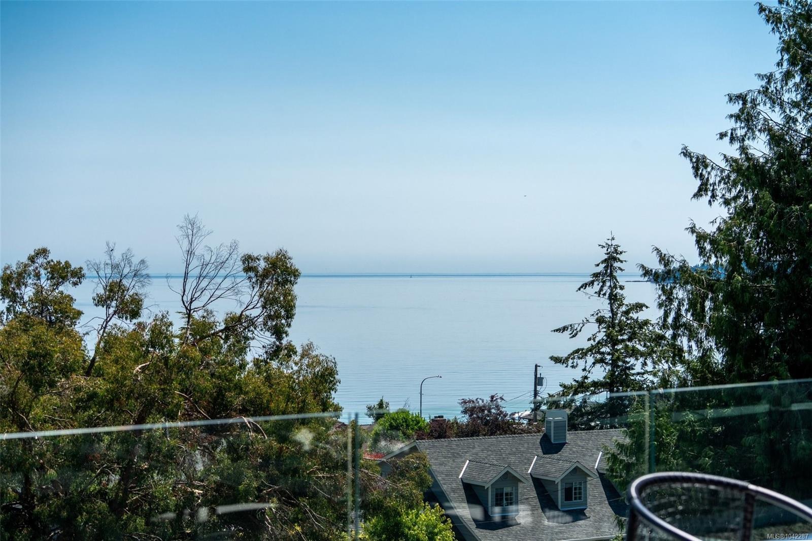 5229 Cordova Bay Rd #PH 404