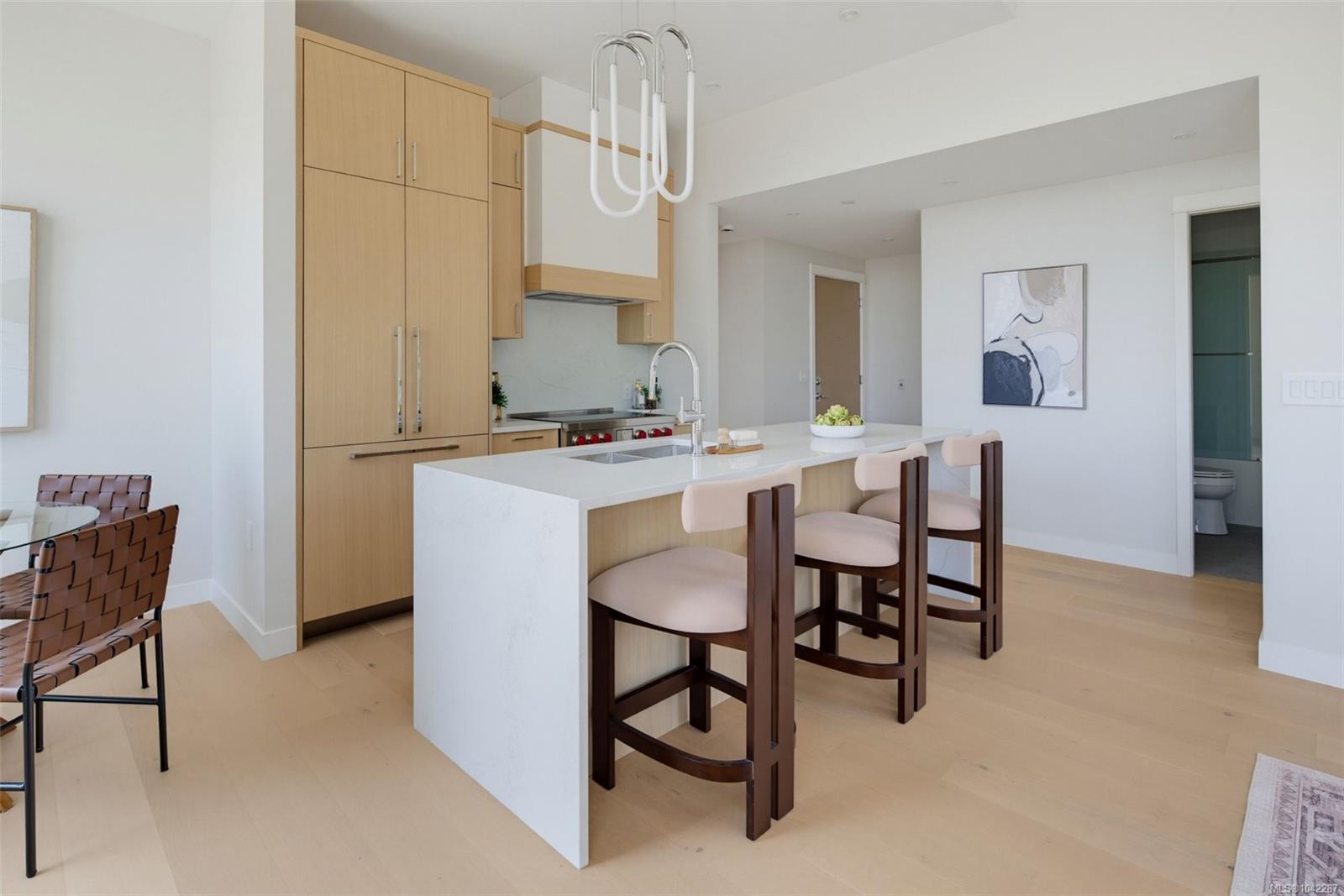 5229 Cordova Bay Rd #PH 404