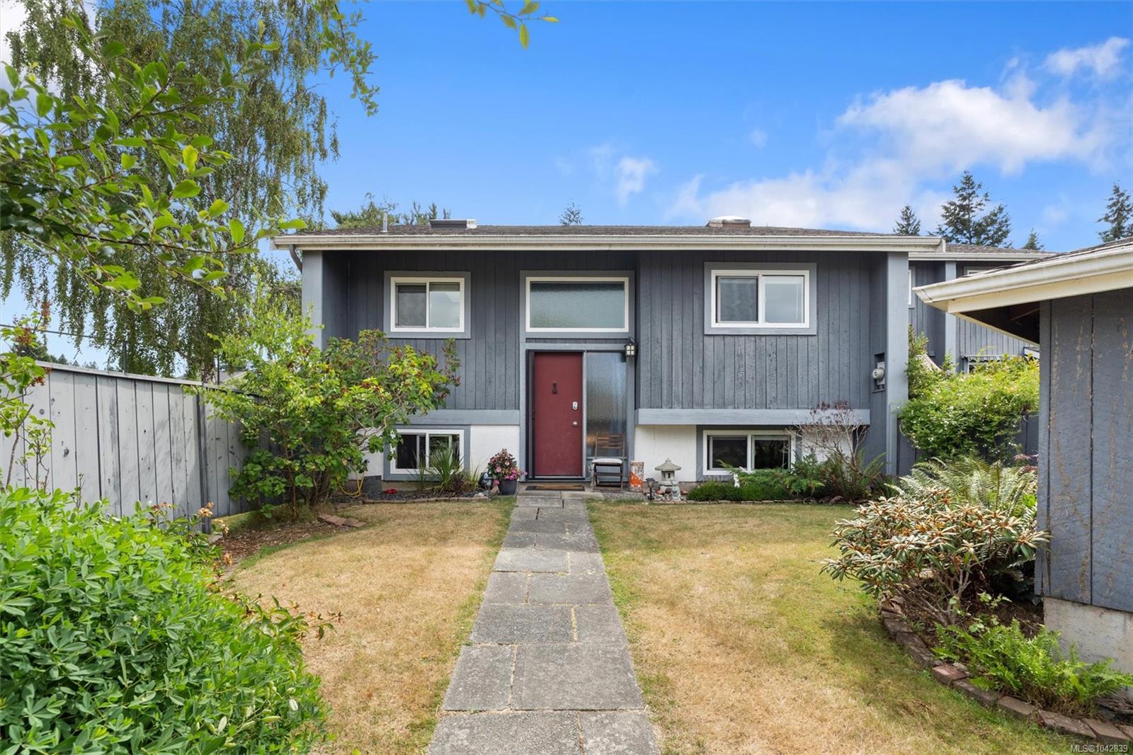 4391 Torquay Dr #7