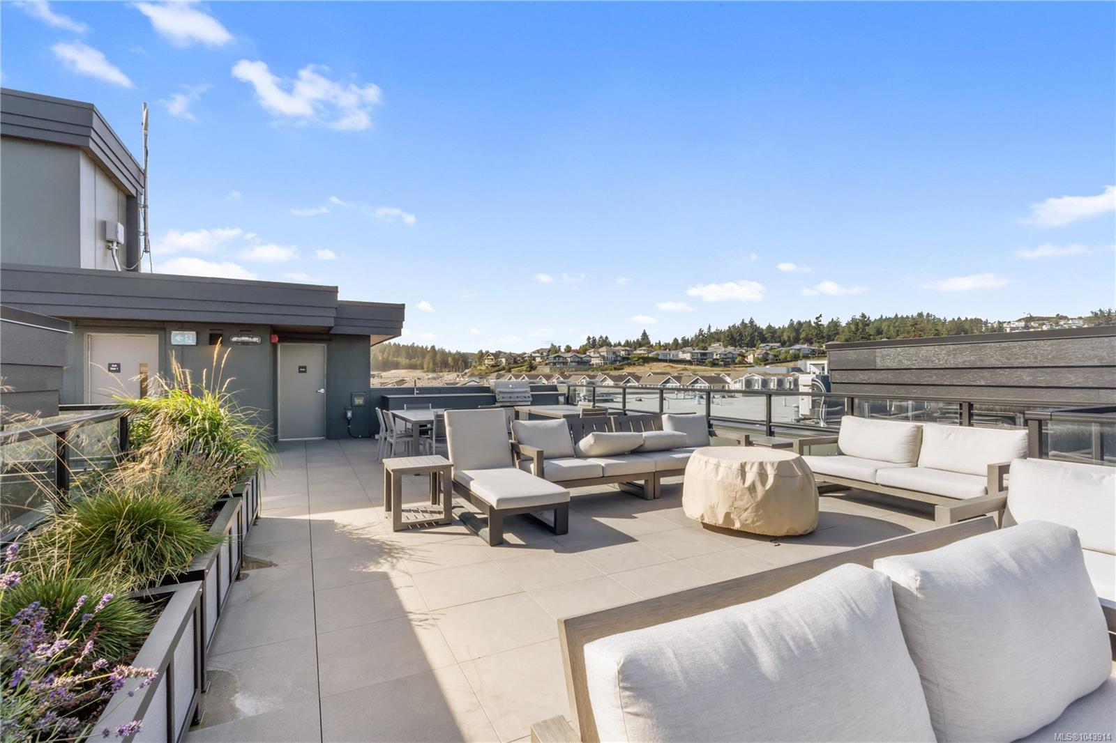 3564B Ryder Hesjedal Way #308