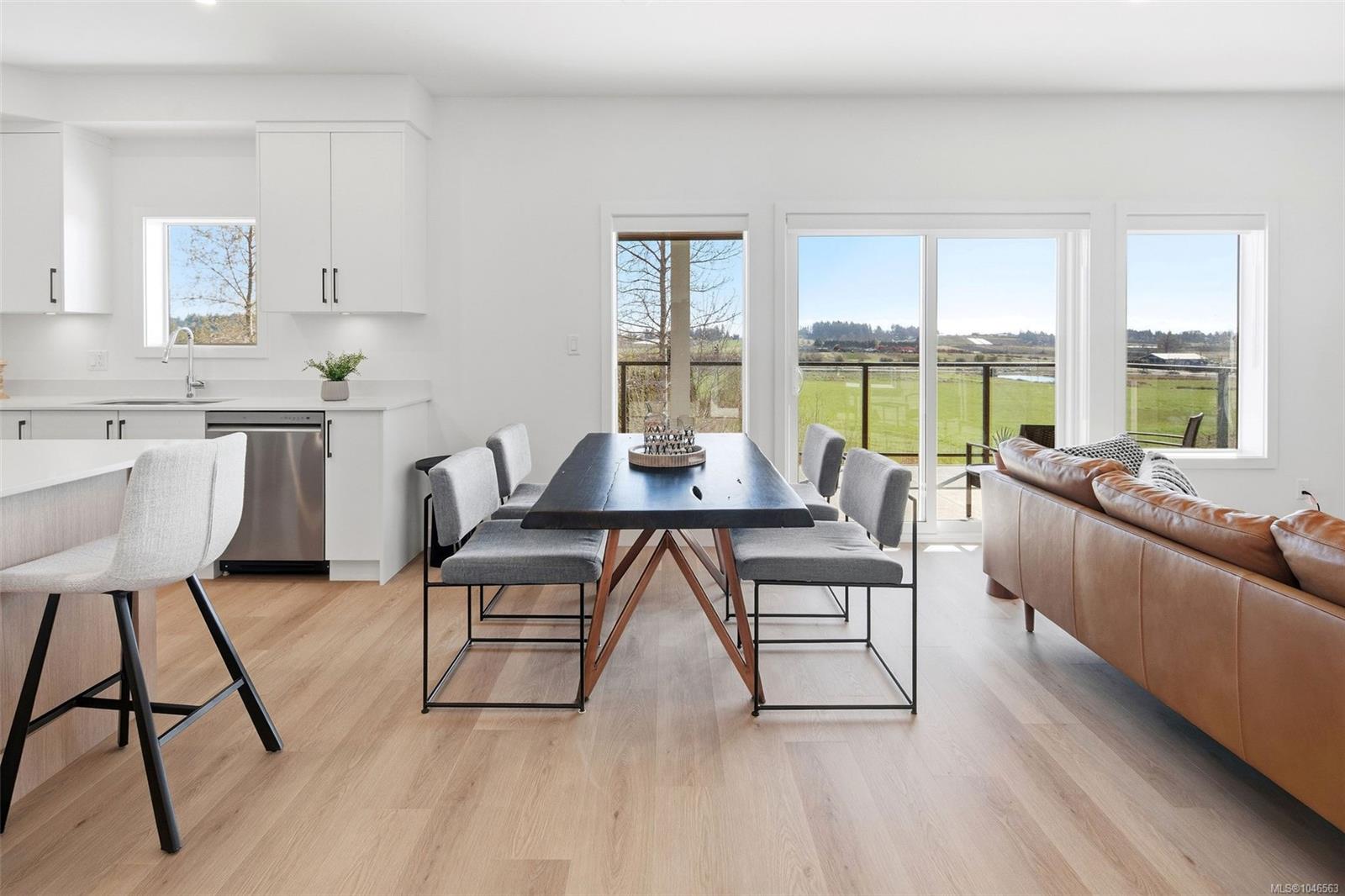 7053 Central Saanich Rd Unit: #201