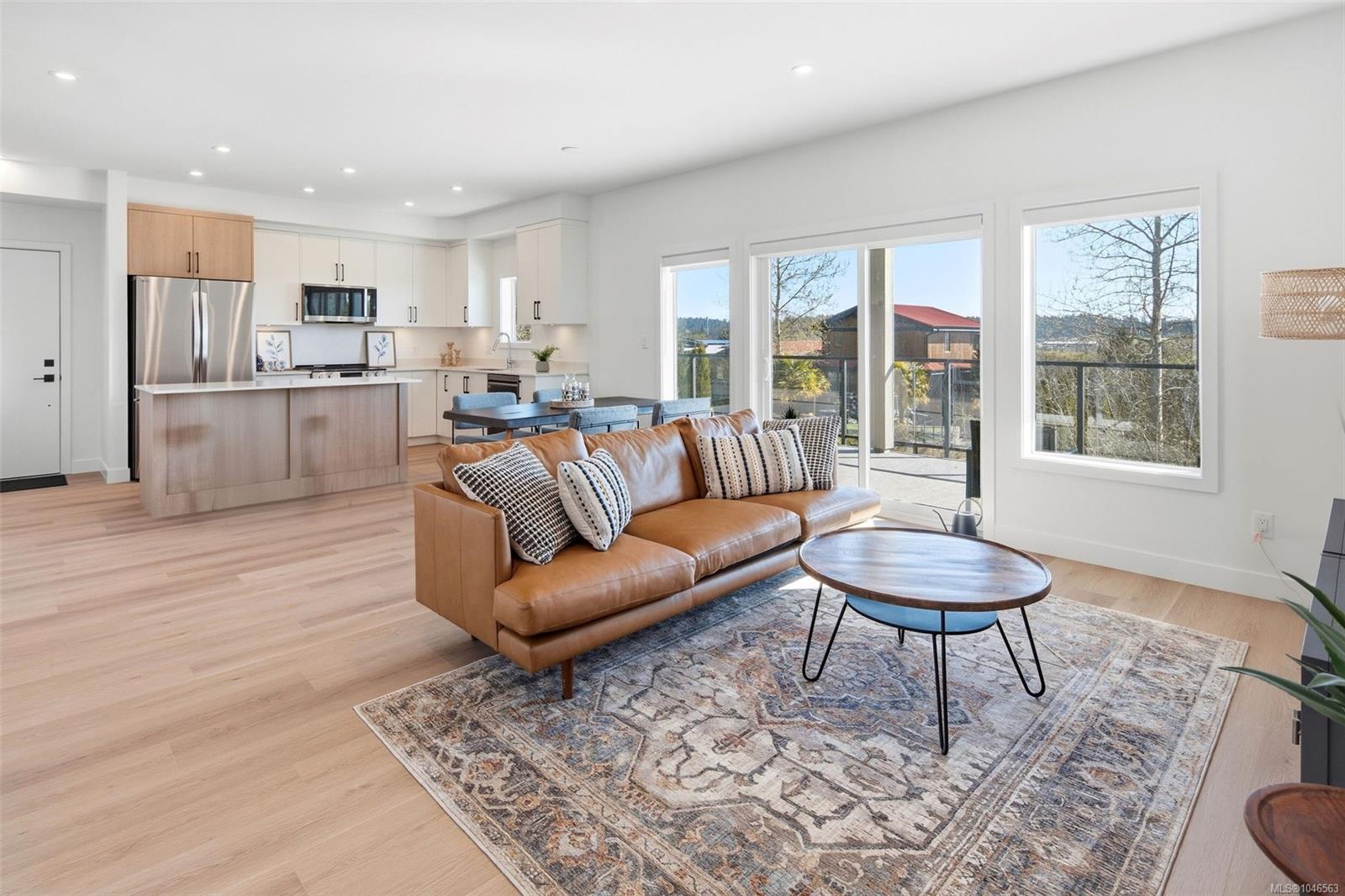 7053 Central Saanich Rd Unit: #201