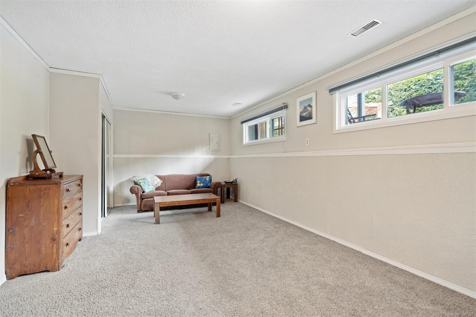 4550 Weber Rd