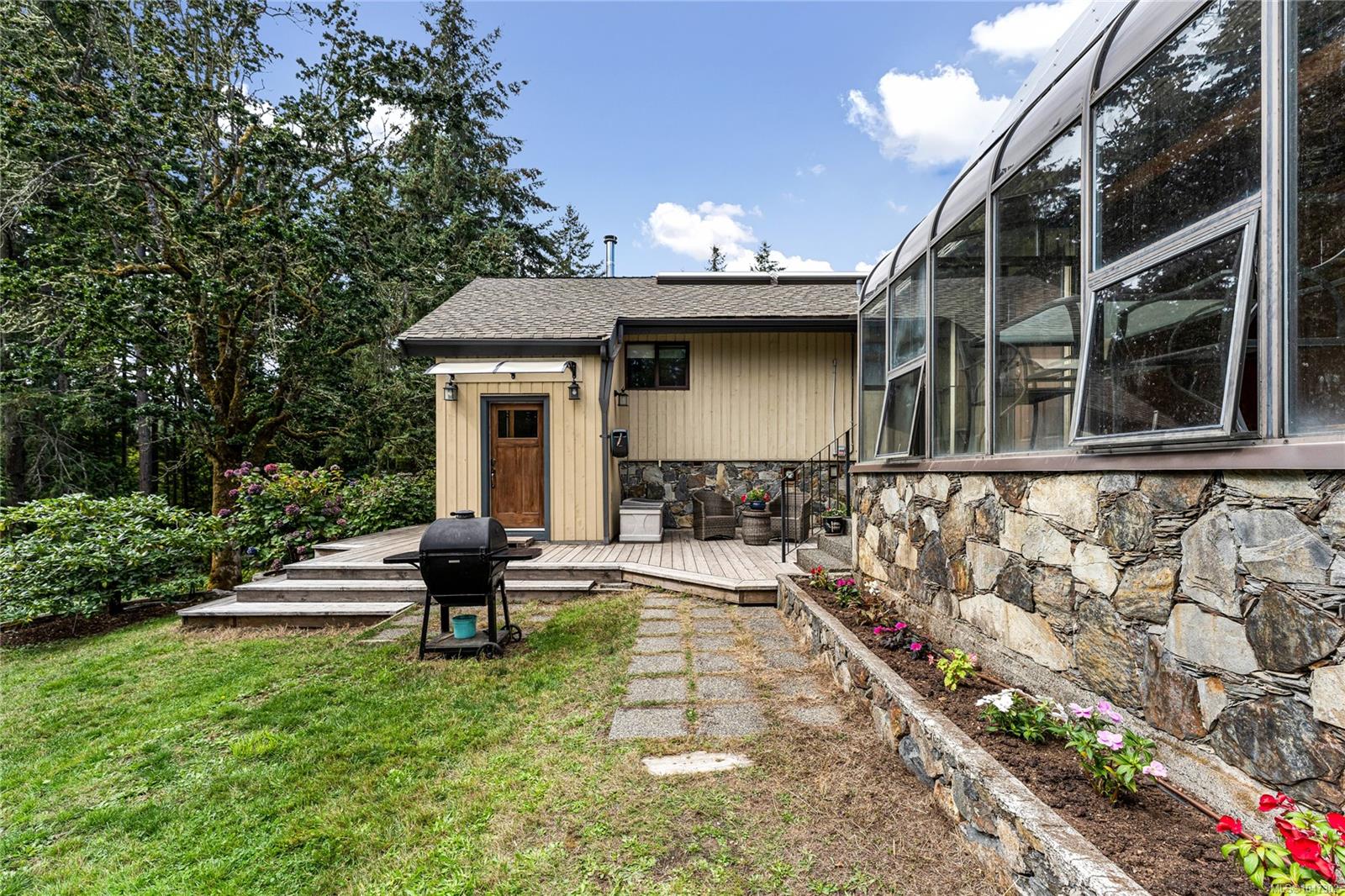 6101 Castlerock Rd
