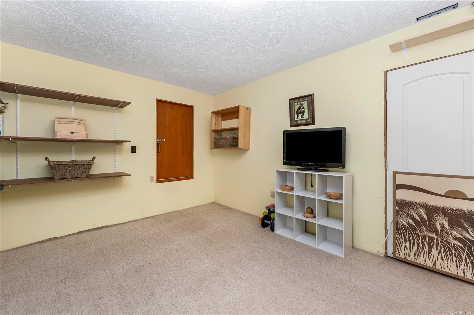 6101 Castlerock Rd