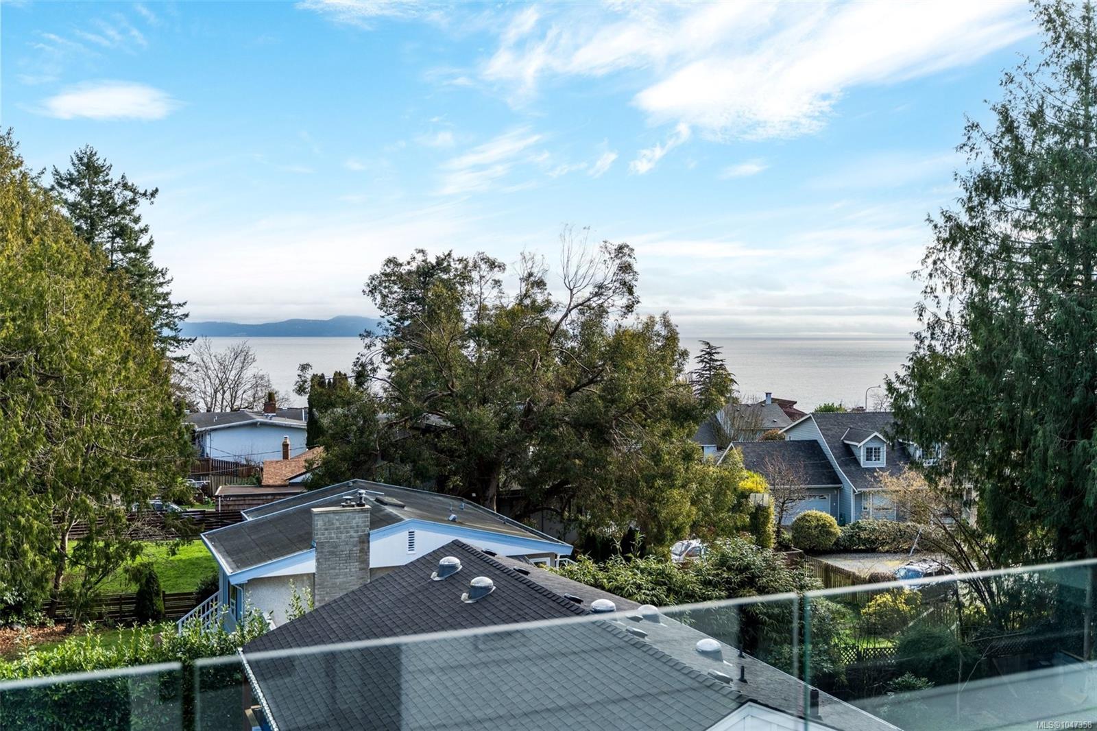 5229 Cordova Bay Rd #301