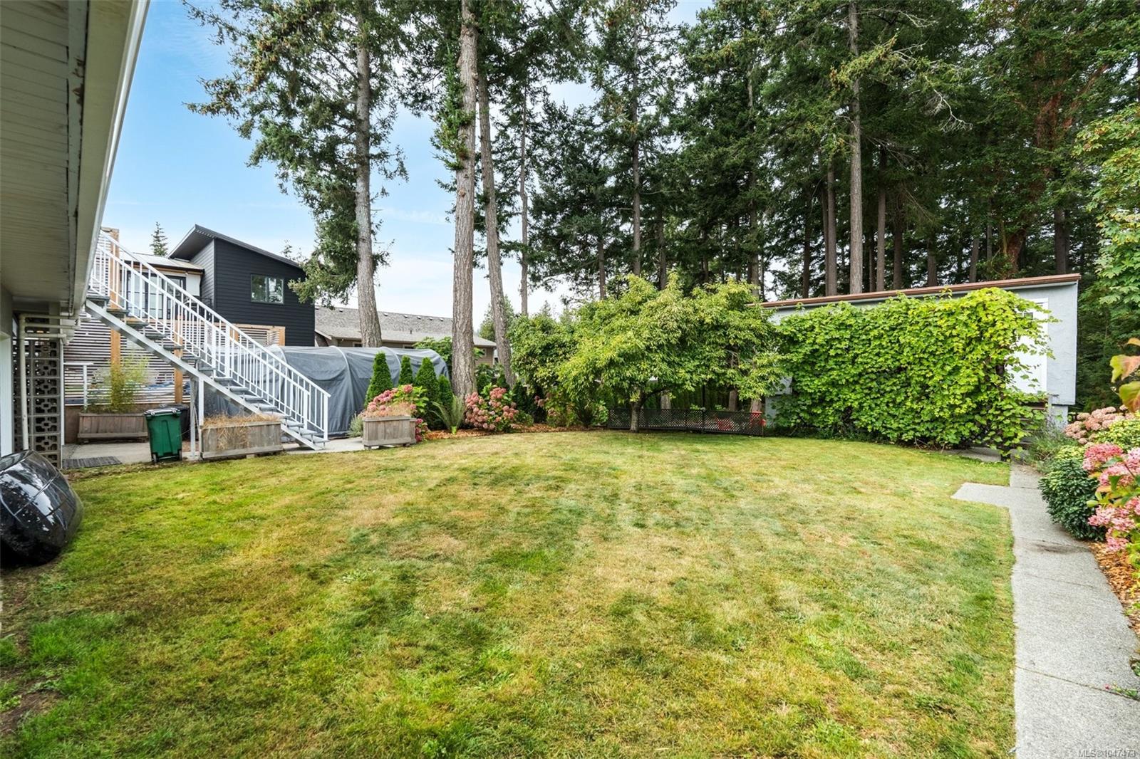 5248 Parker Ave
