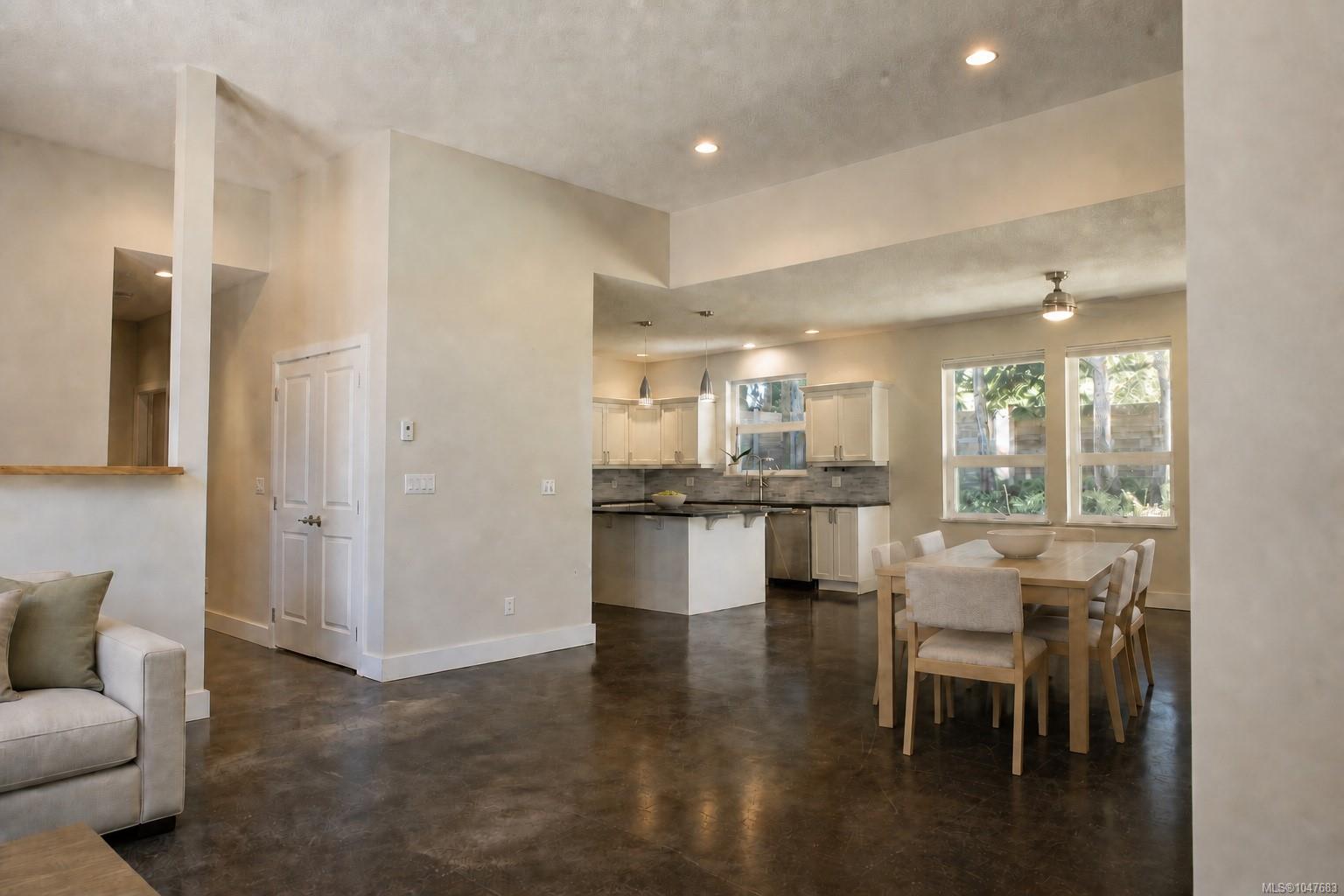 884 Elina Rd
