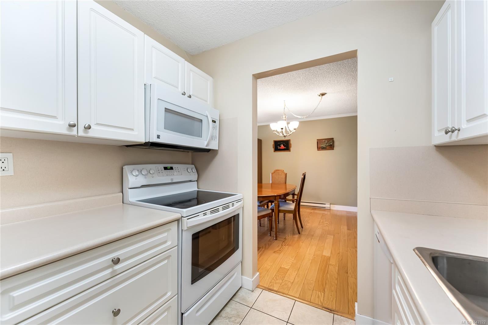 2125 Oak Bay Ave Unit: #407