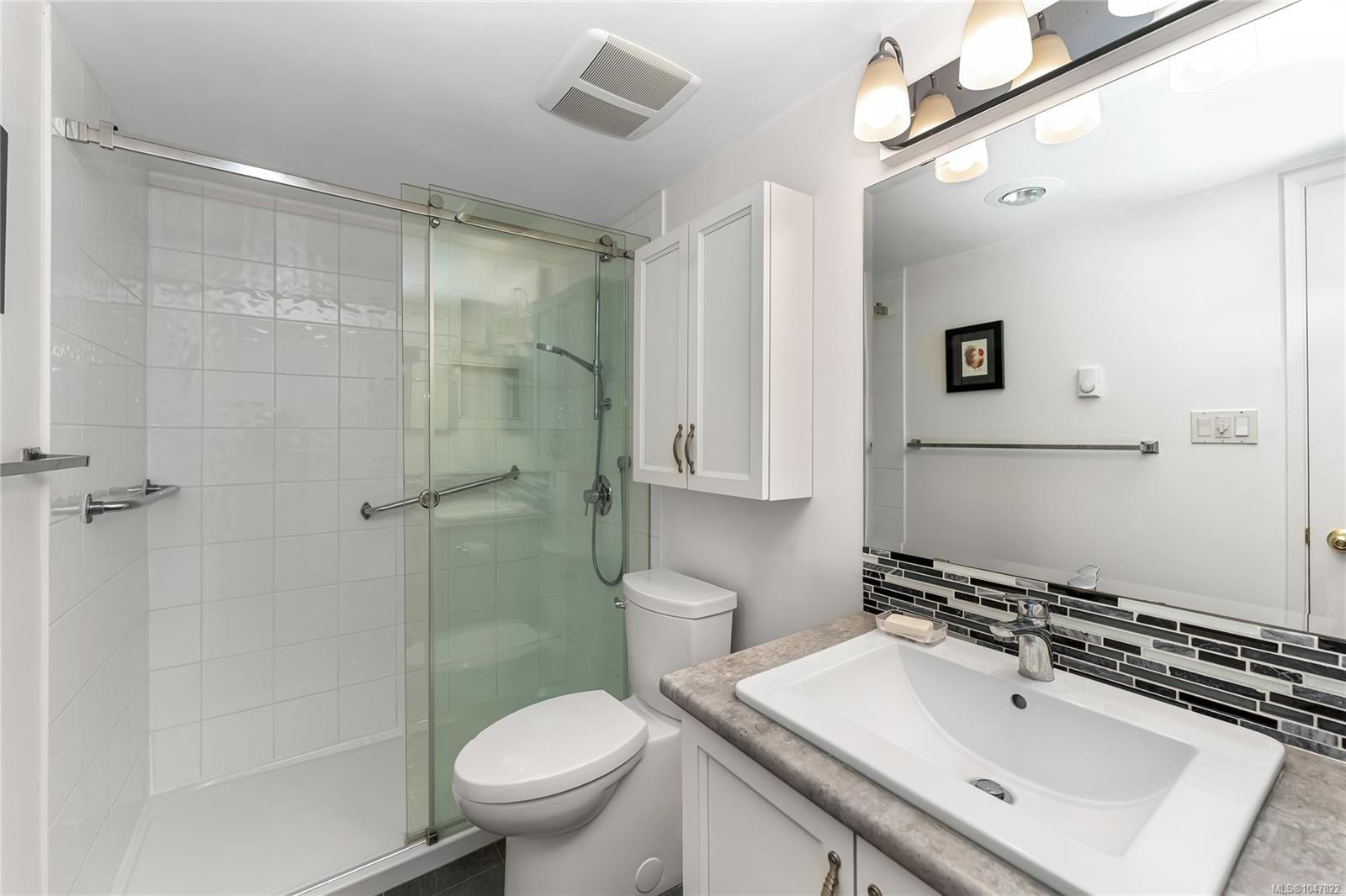 2125 Oak Bay Ave Unit: #407