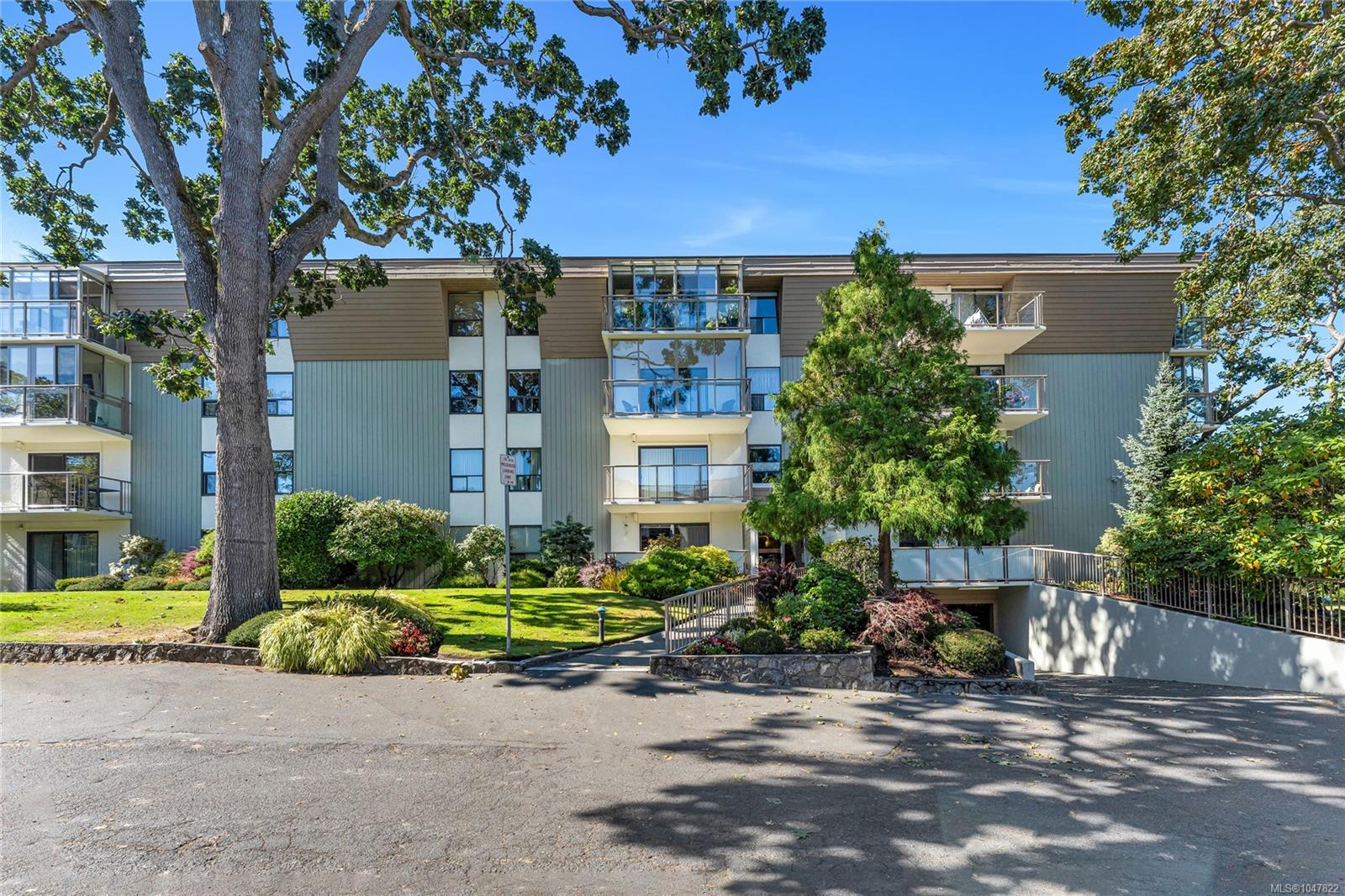 2125 Oak Bay Ave Unit: #407