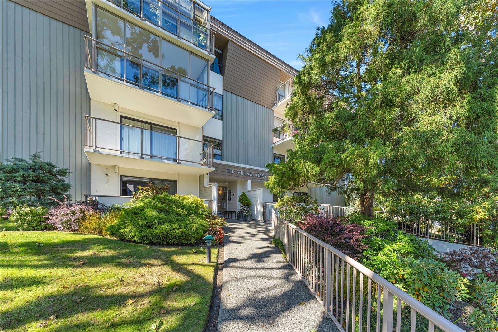 2125 Oak Bay Ave Unit: #407