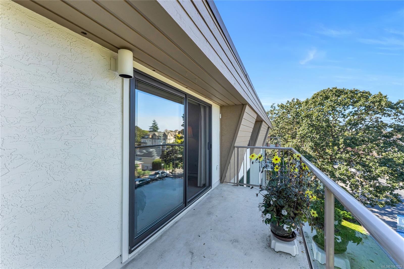 2125 Oak Bay Ave Unit: #407