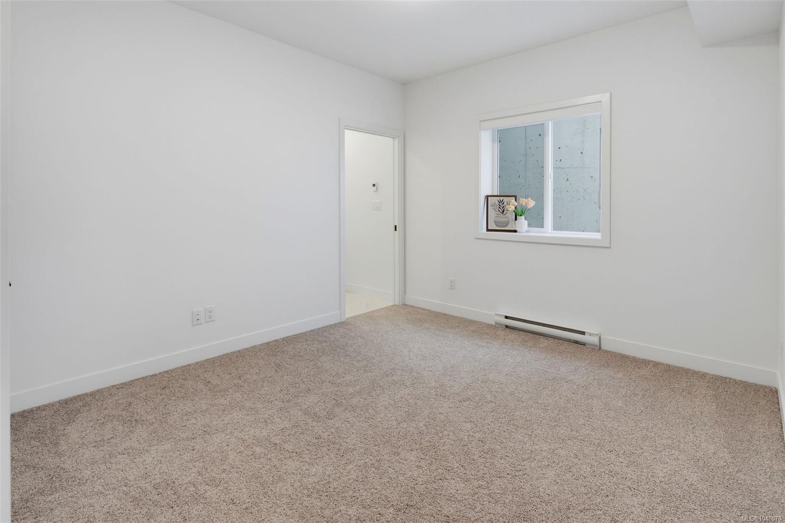 7043 Central Saanich Rd Unit: #201