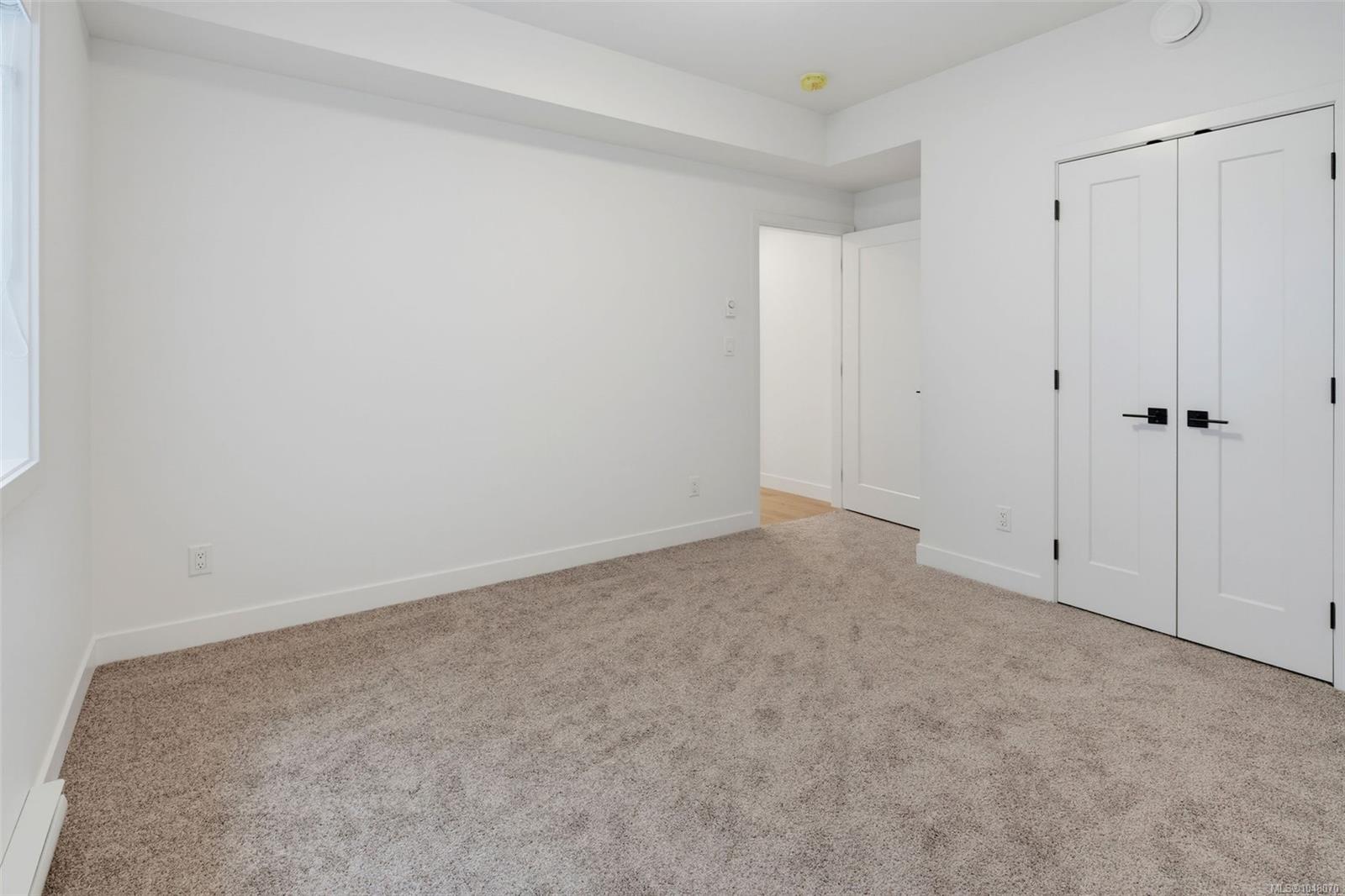 7043 Central Saanich Rd Unit: #201