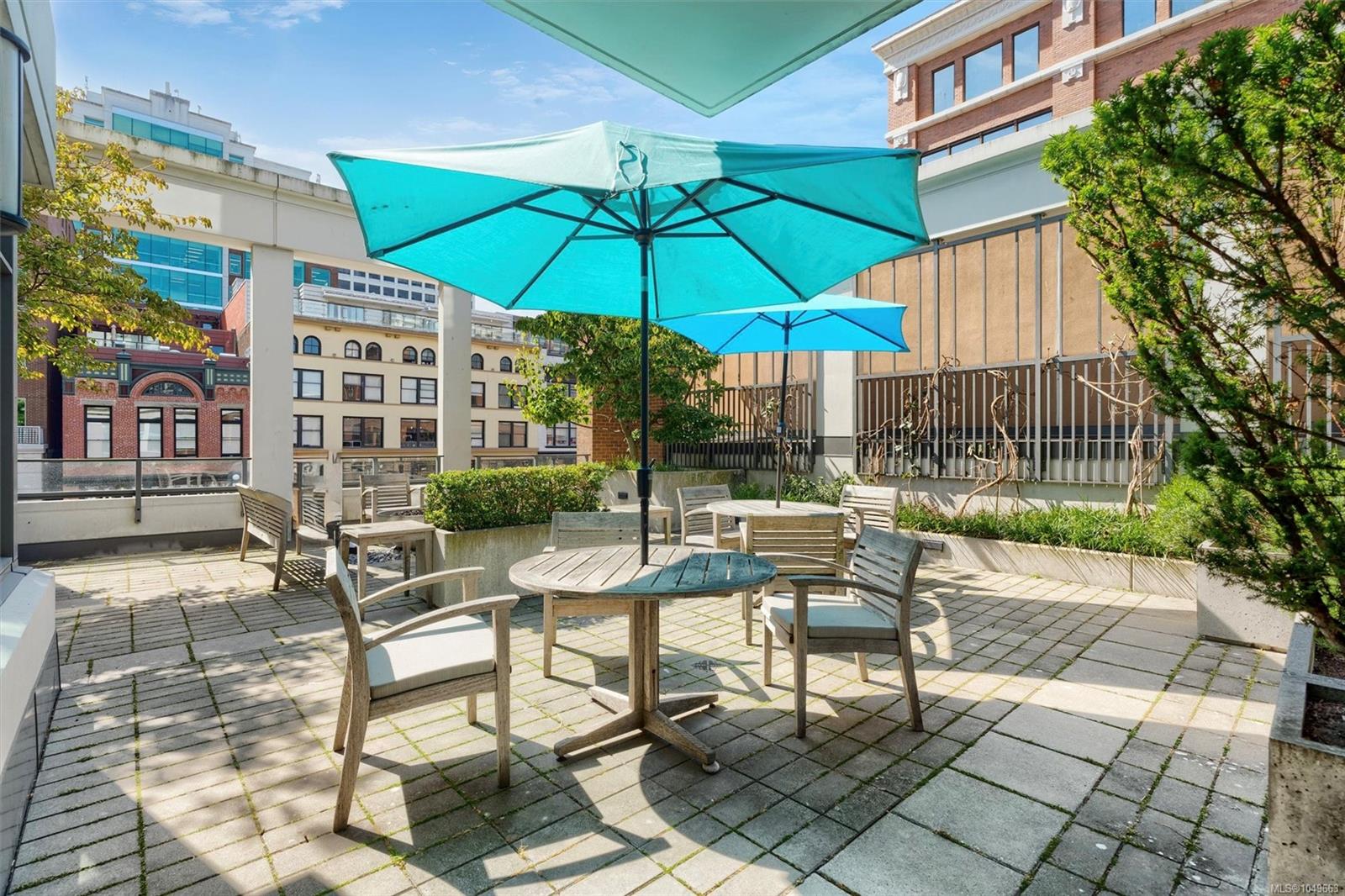 728 Yates St #204