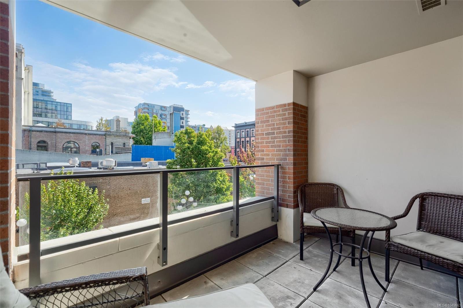 728 Yates St #204