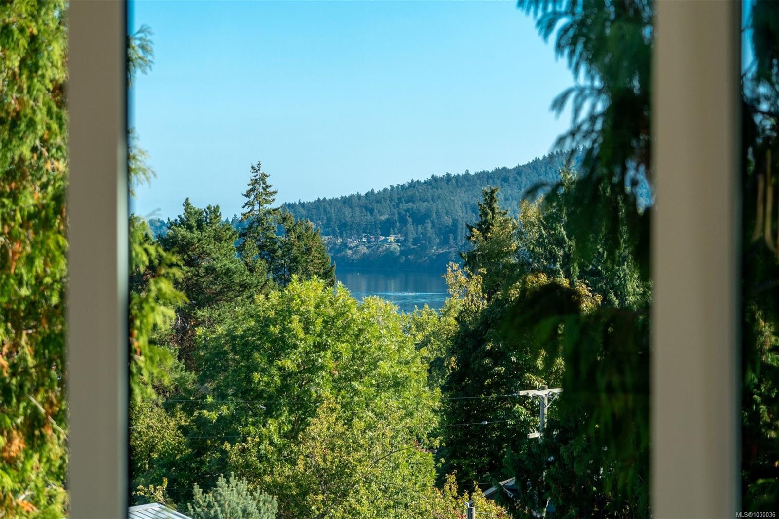 5229 Cordova Bay Rd #PH 402