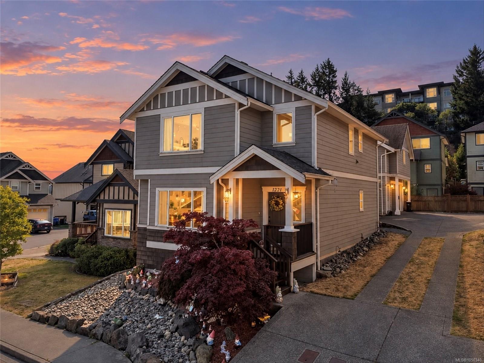 1221 Freshwater Cres