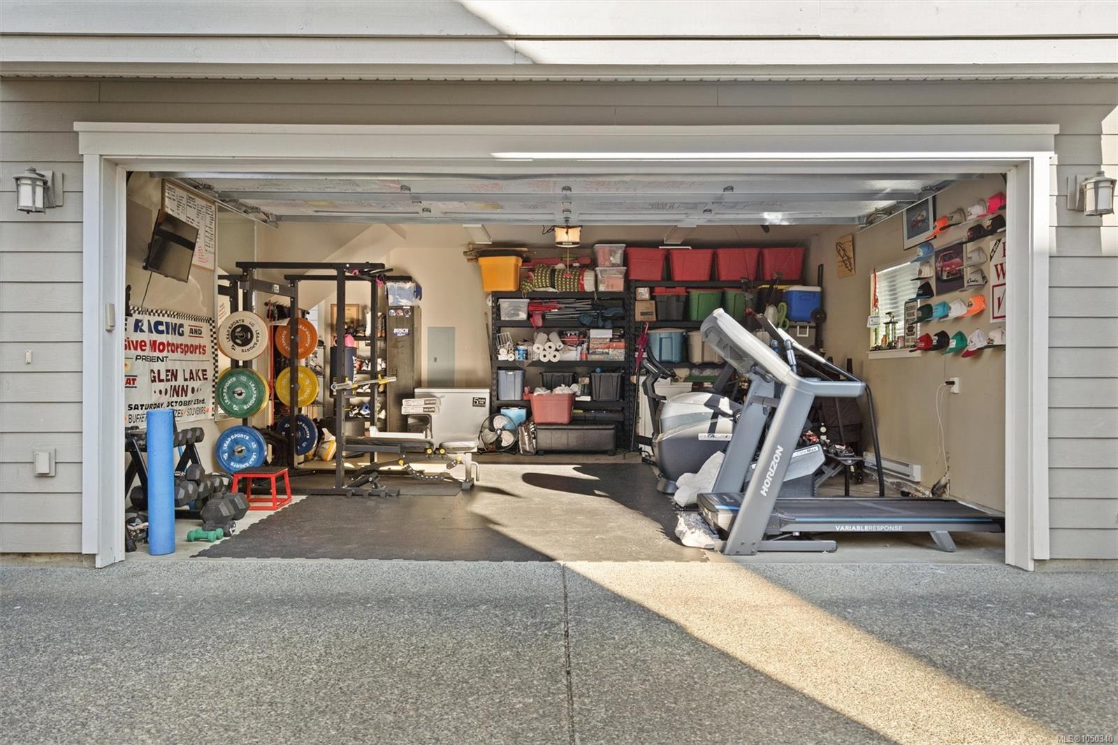 1221 Freshwater Cres