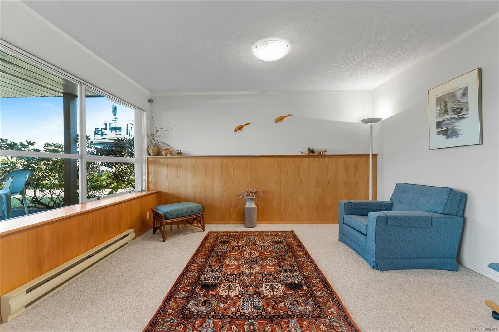 3673 Arbutus Dr