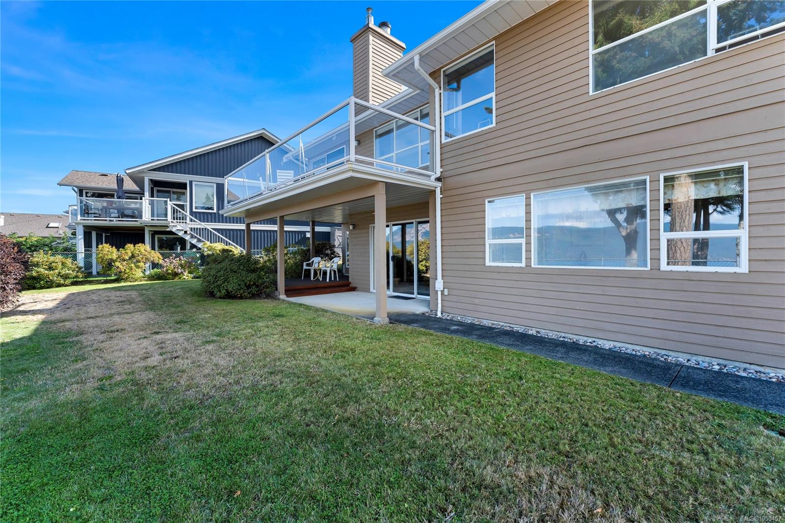 3673 Arbutus Dr