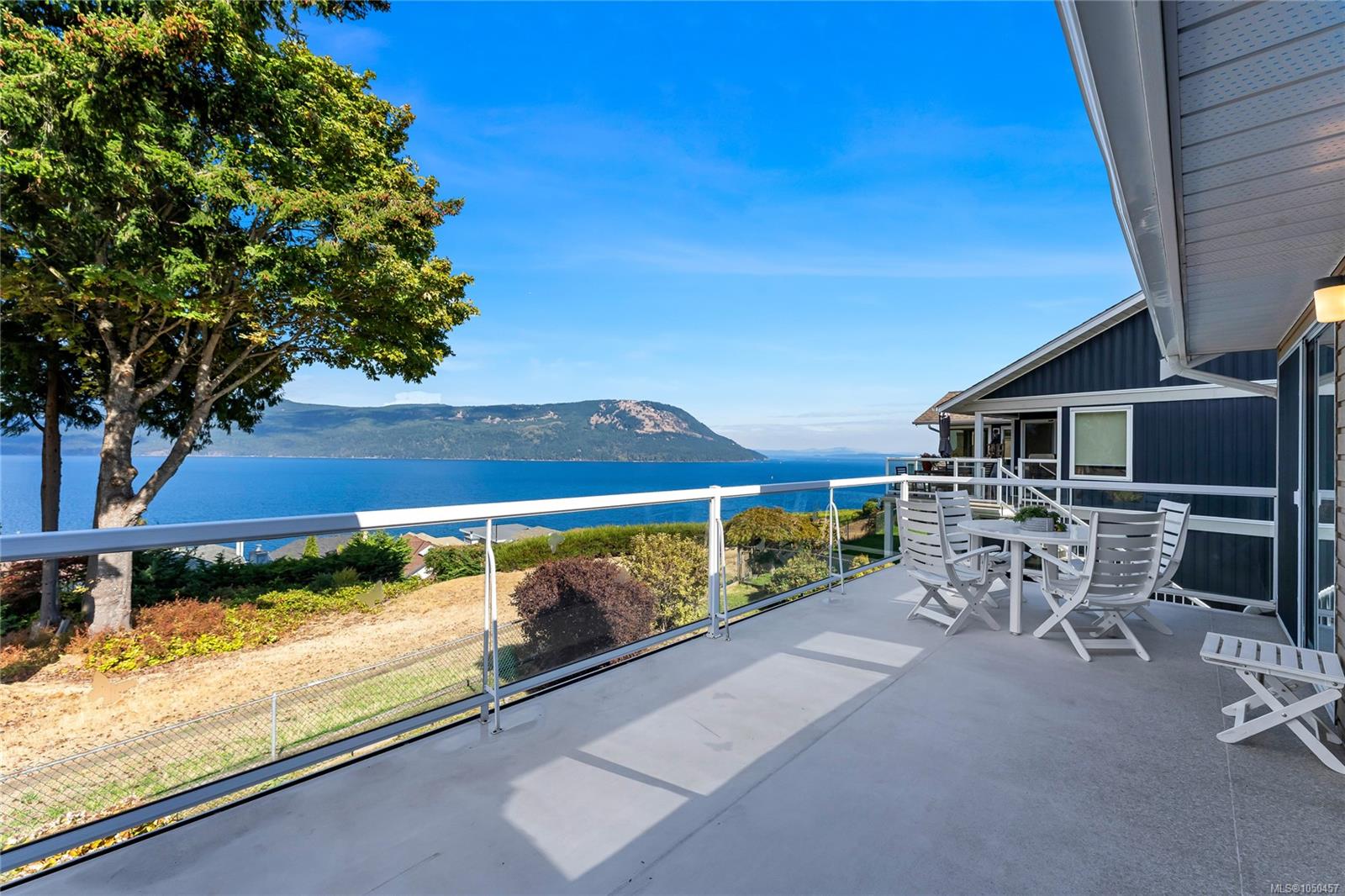 3673 Arbutus Dr