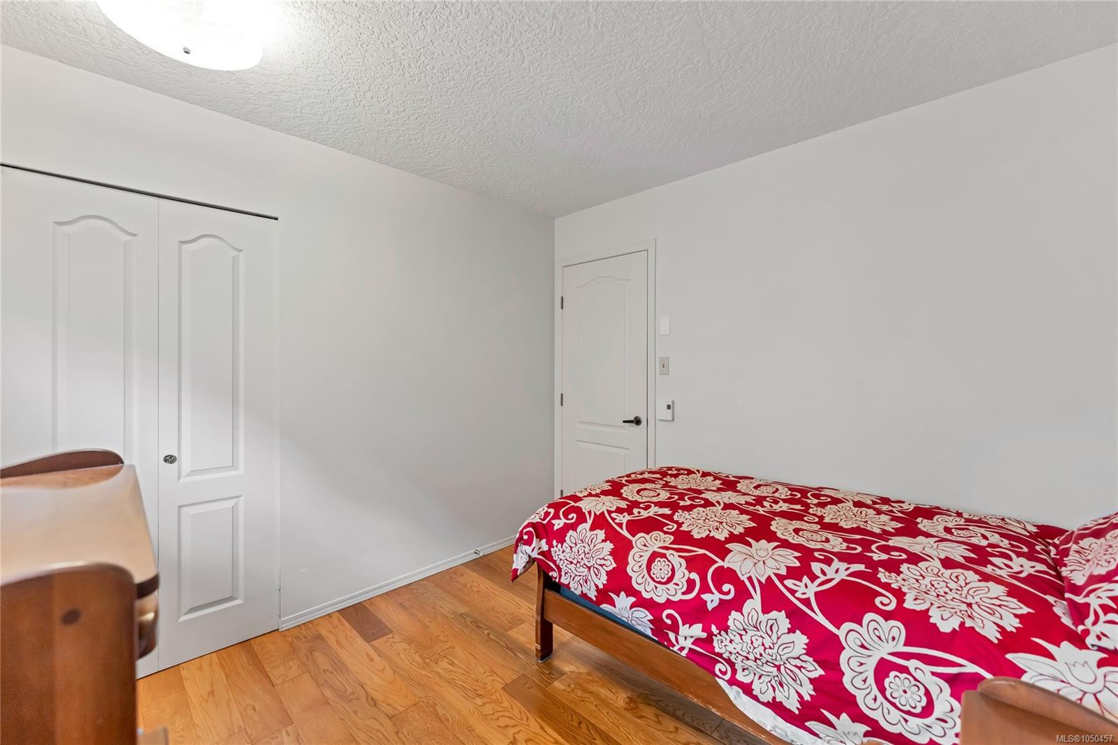 3673 Arbutus Dr