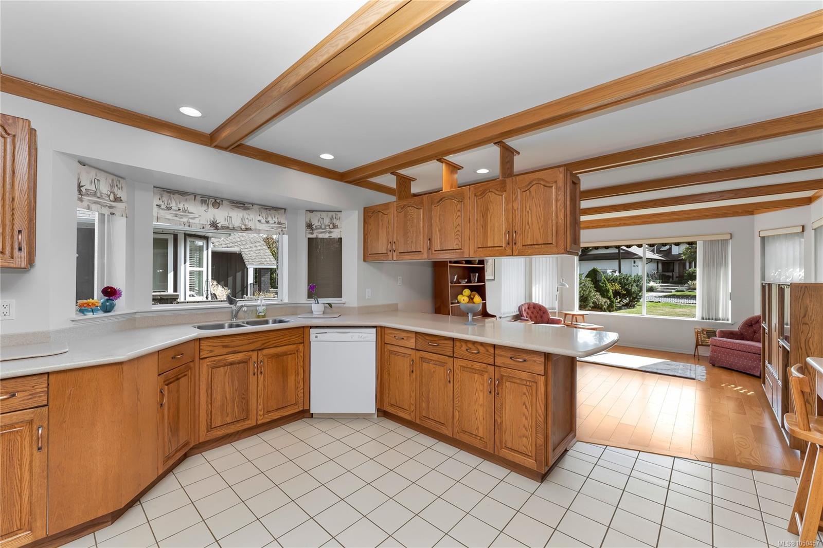 3673 Arbutus Dr
