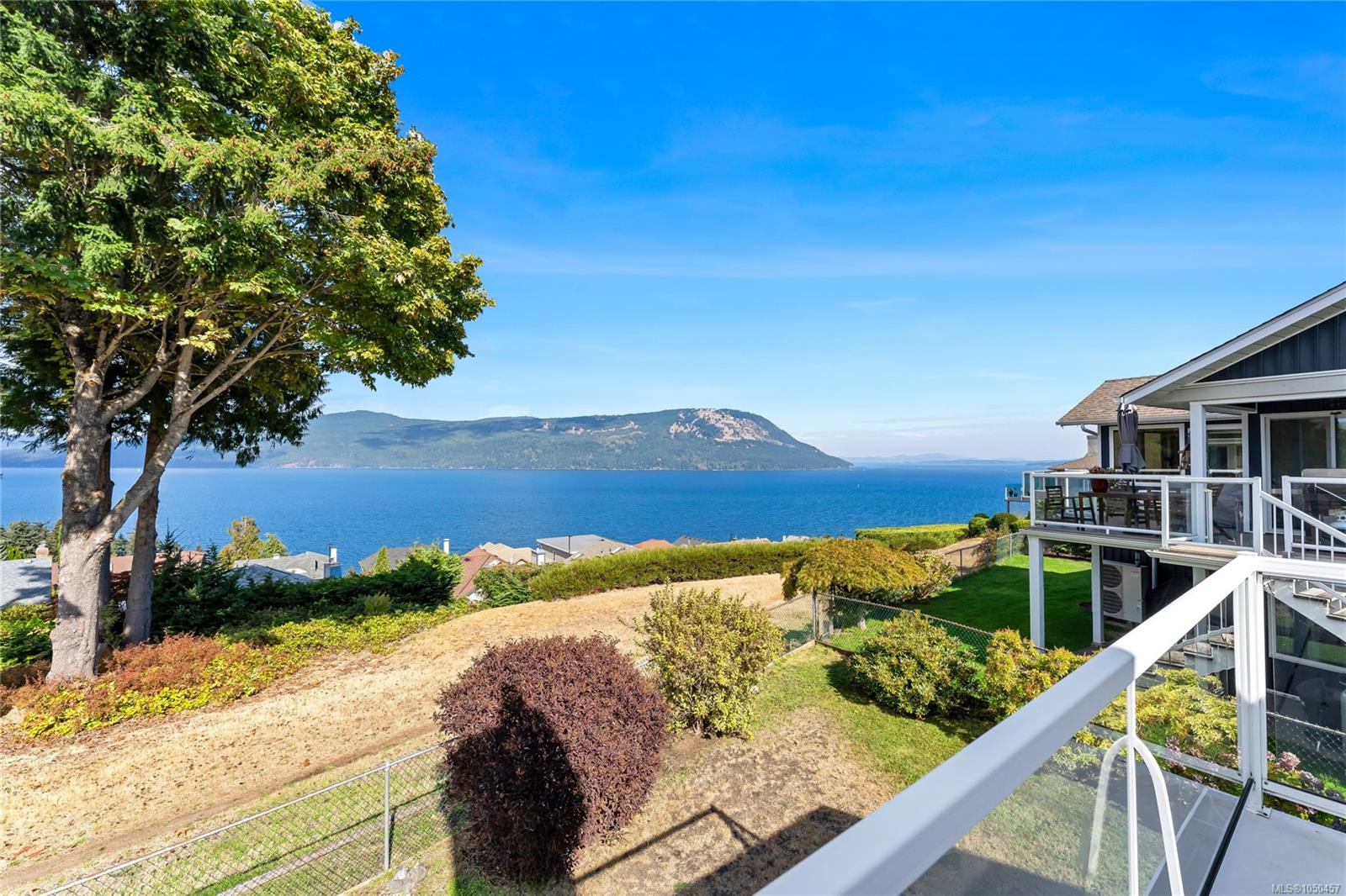 3673 Arbutus Dr