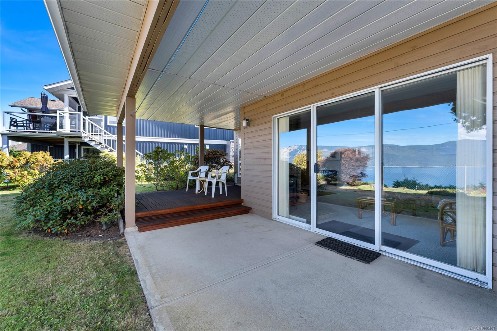 3673 Arbutus Dr