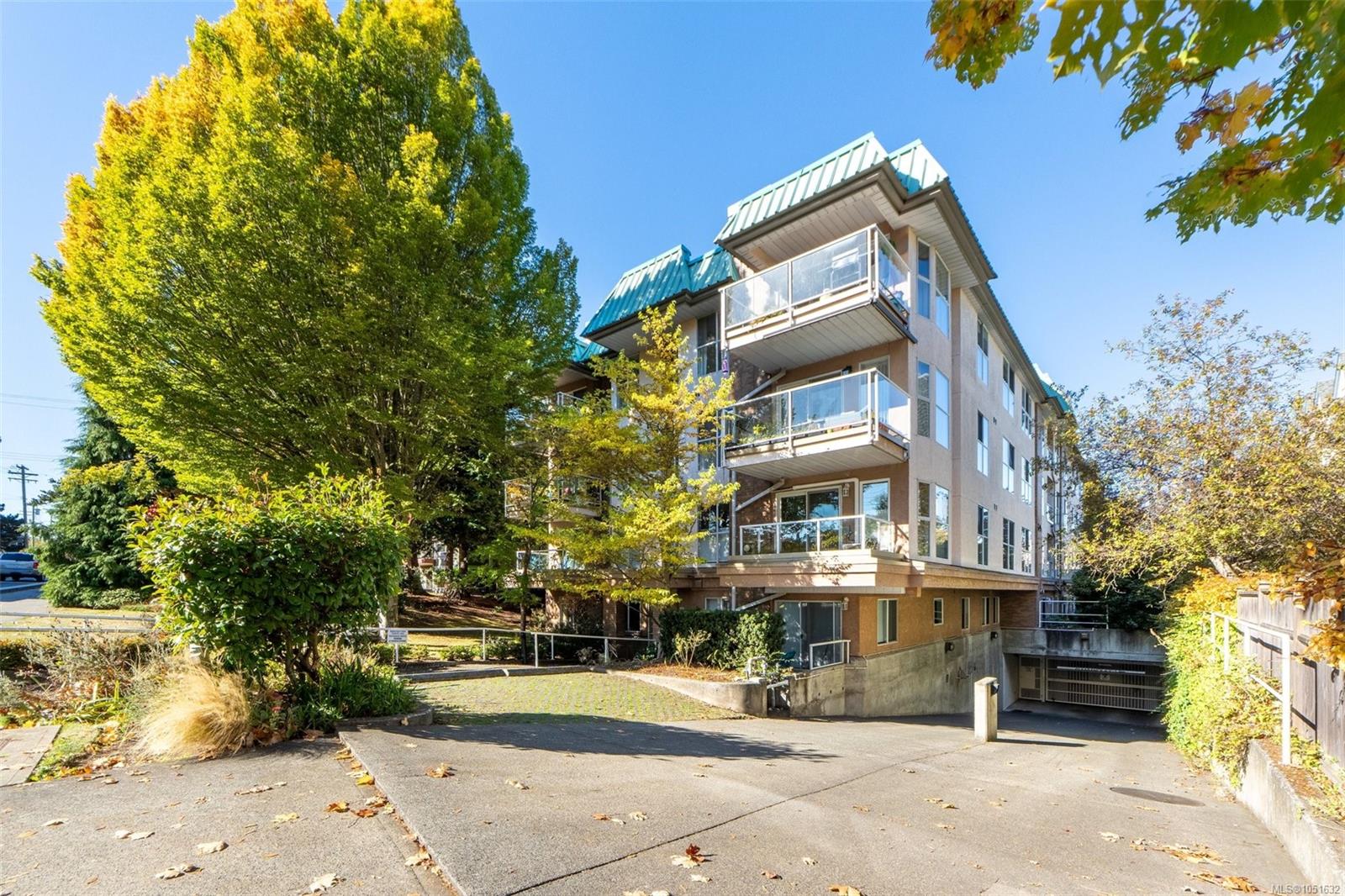 1710 Fort St #404