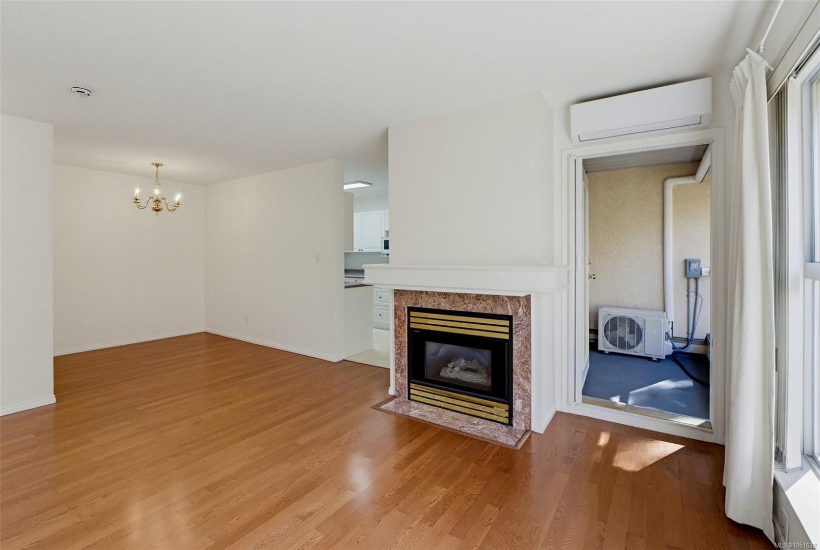 1710 Fort St #404