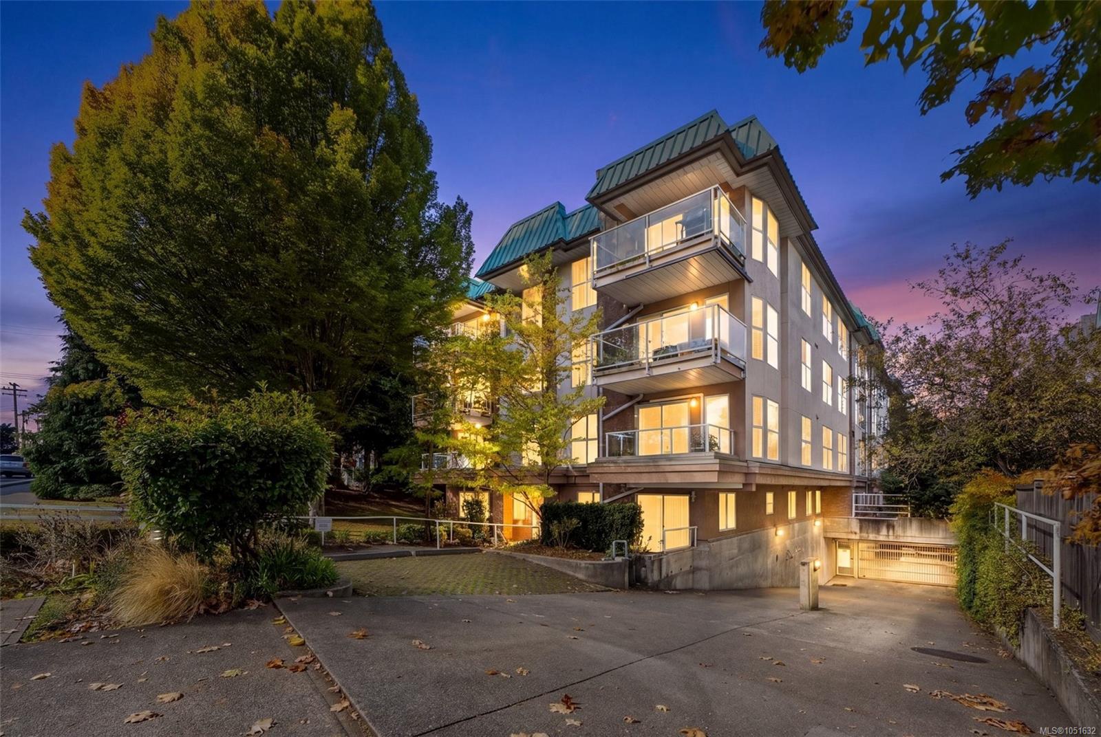 1710 Fort St #404