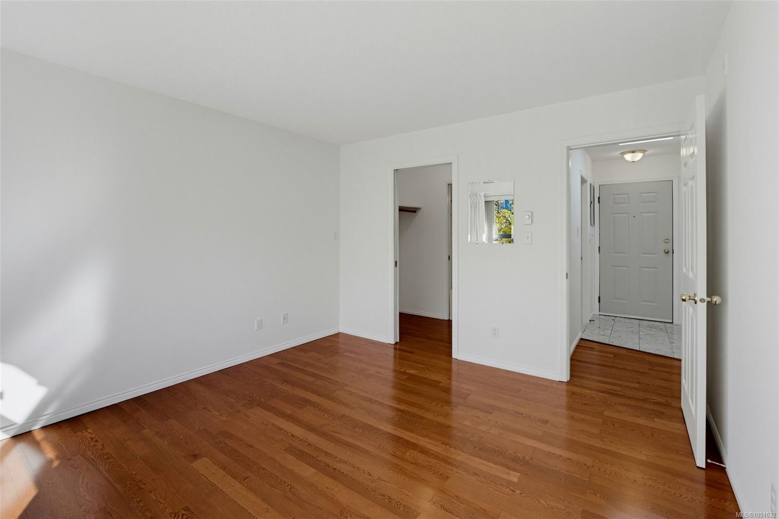 1710 Fort St #404