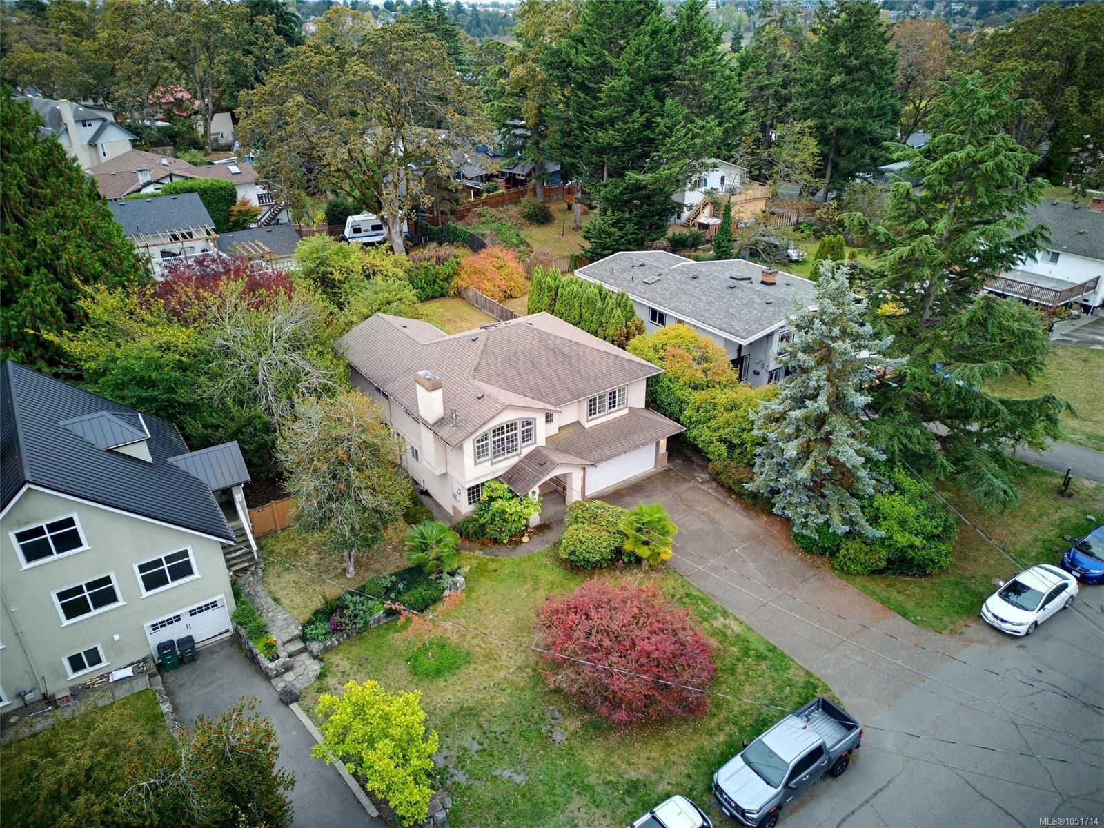 975 Annie St