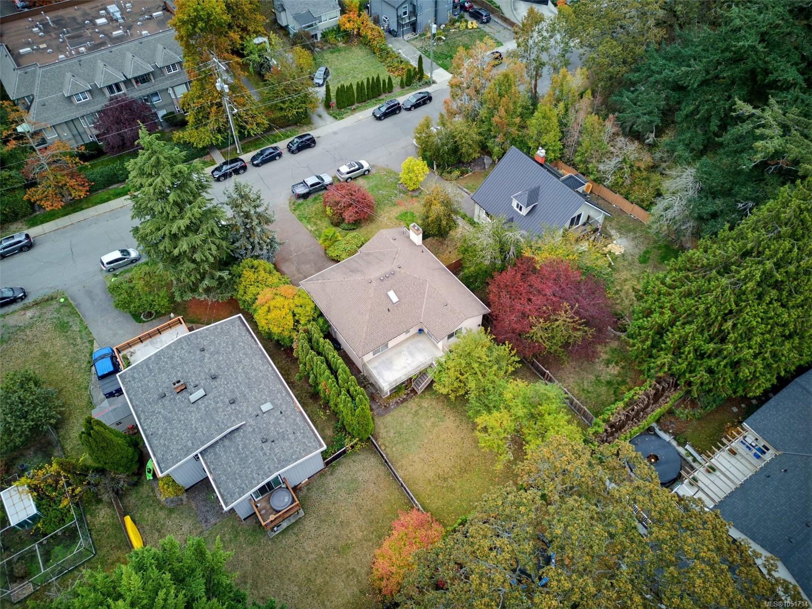 975 Annie St
