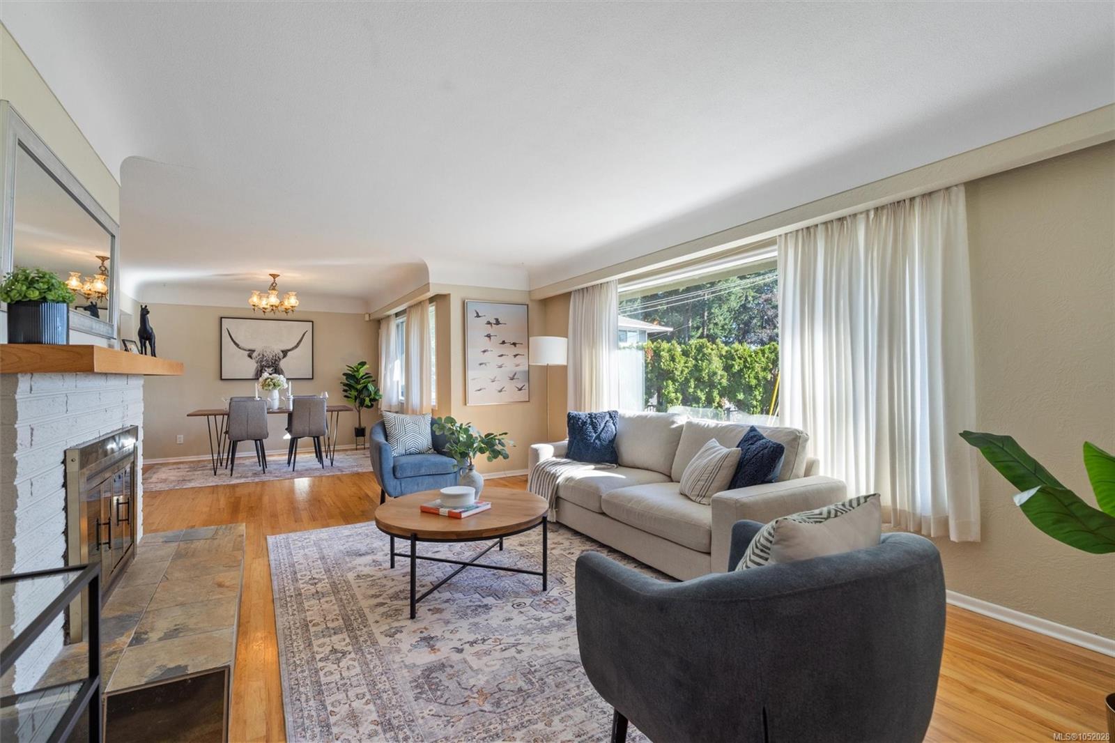 2104 Wenman Dr