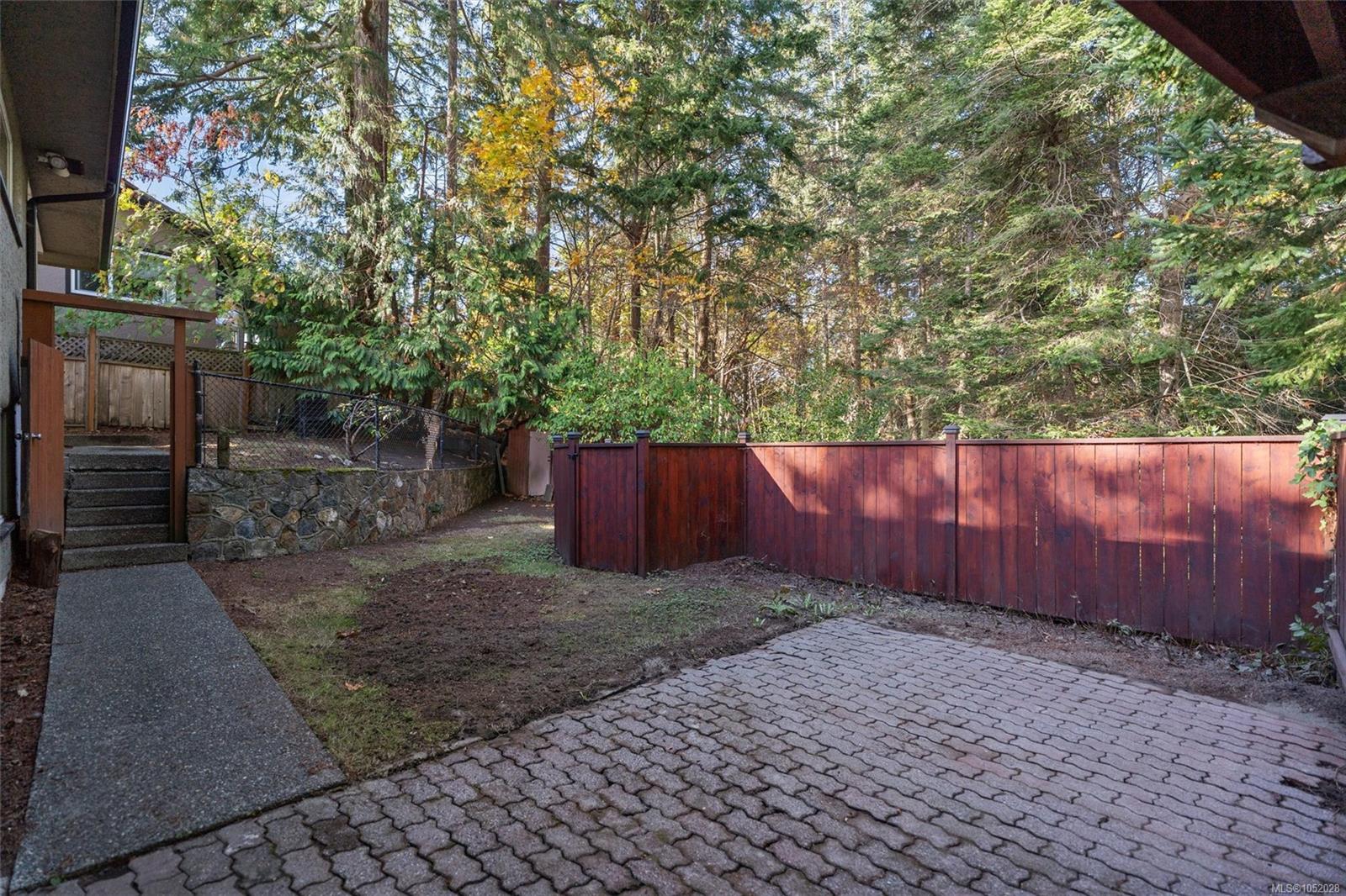 2104 Wenman Dr
