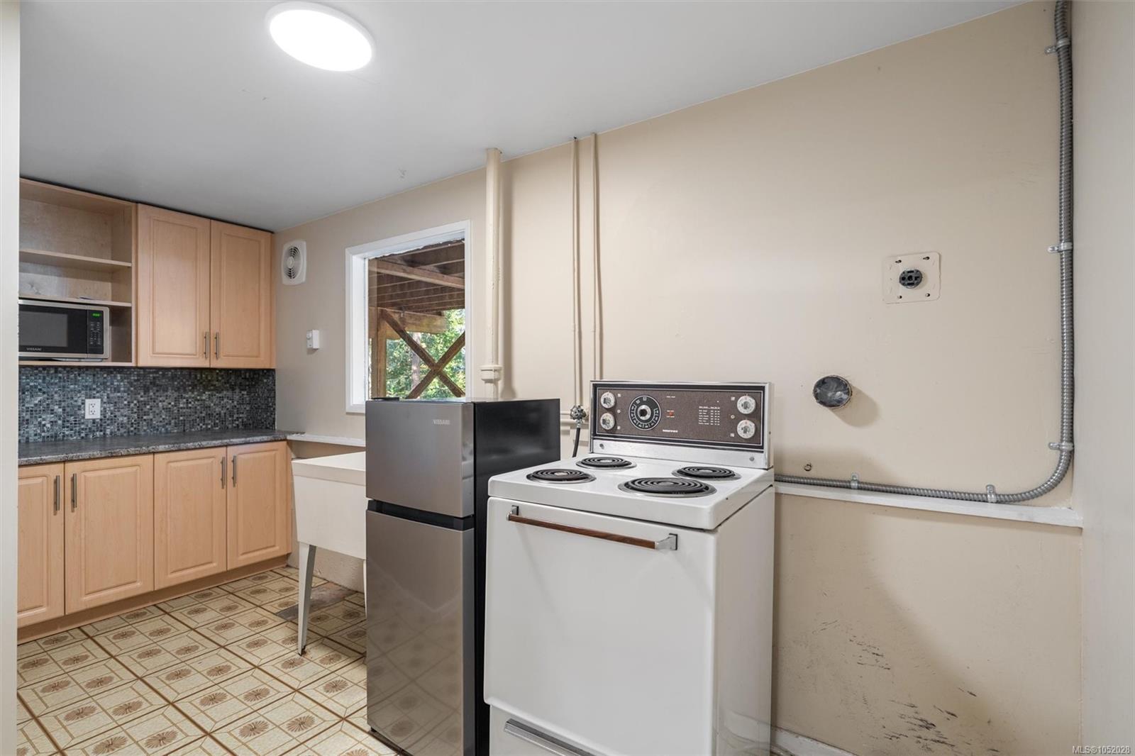 2104 Wenman Dr