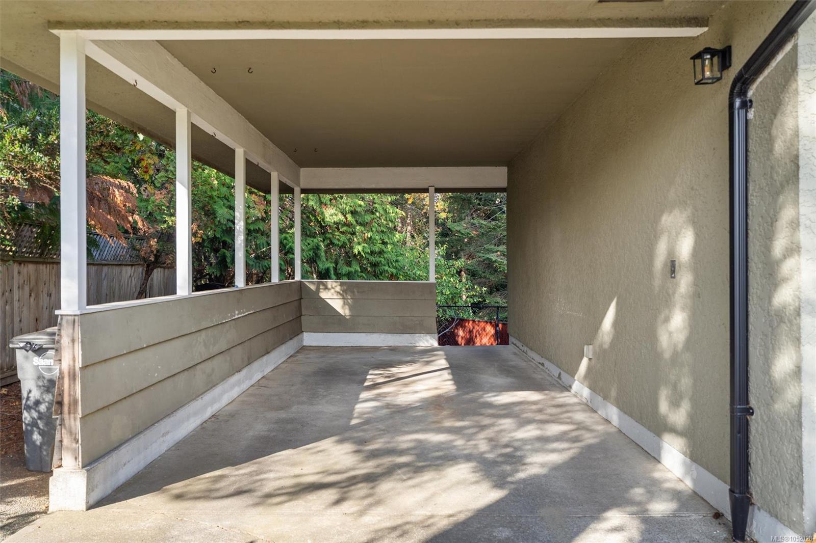 2104 Wenman Dr