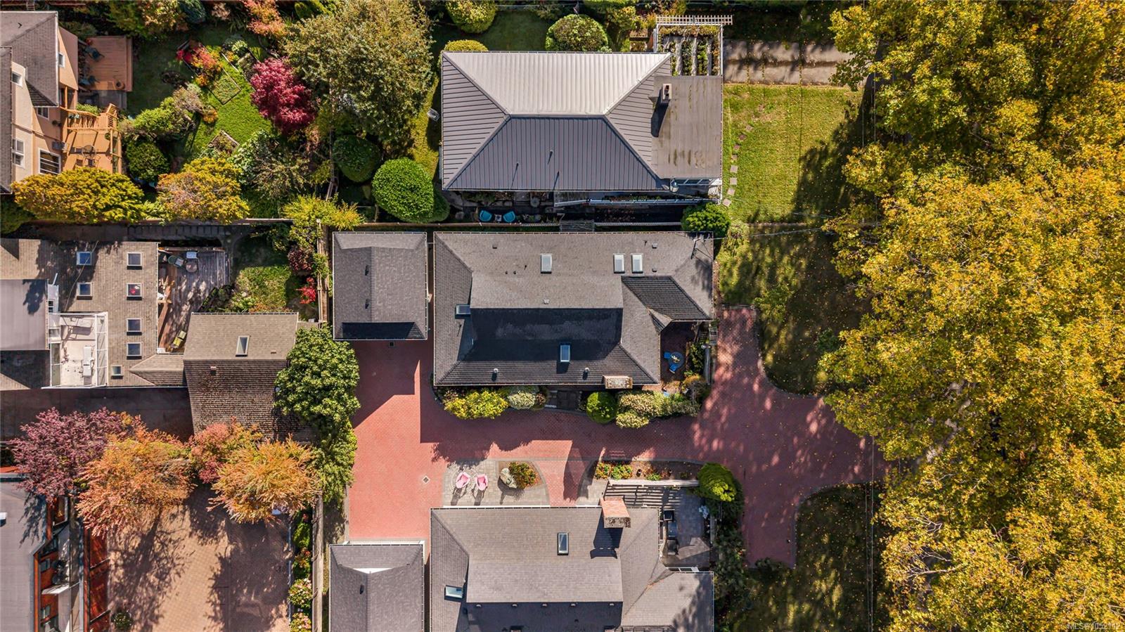 2594 Sinclair Rd
