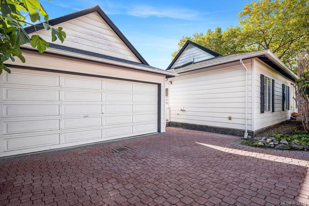 2594 Sinclair Rd
