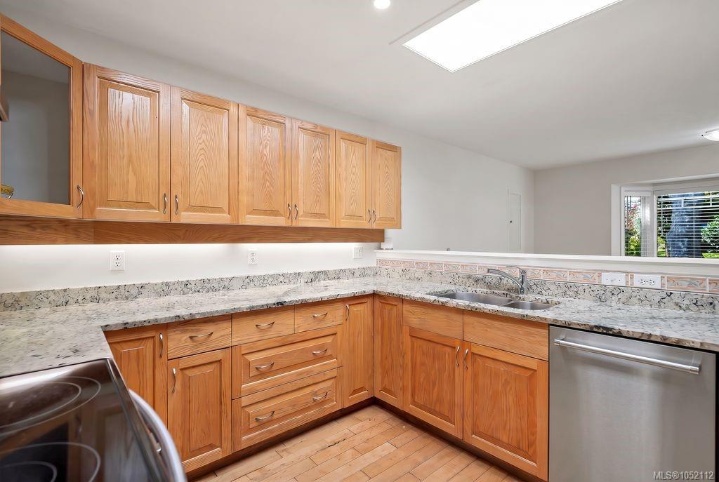 2594 Sinclair Rd
