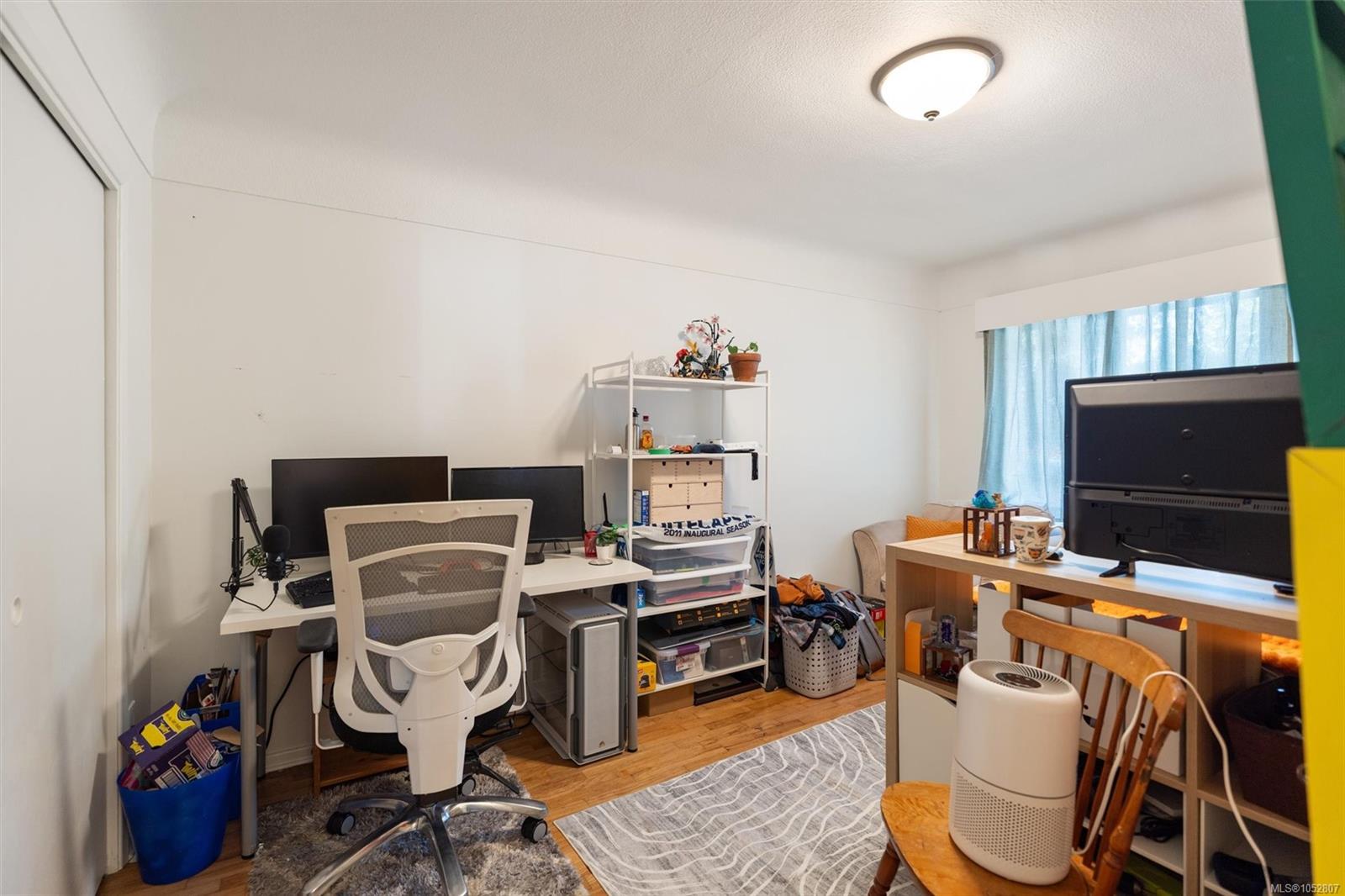 546-548 Linden Ave