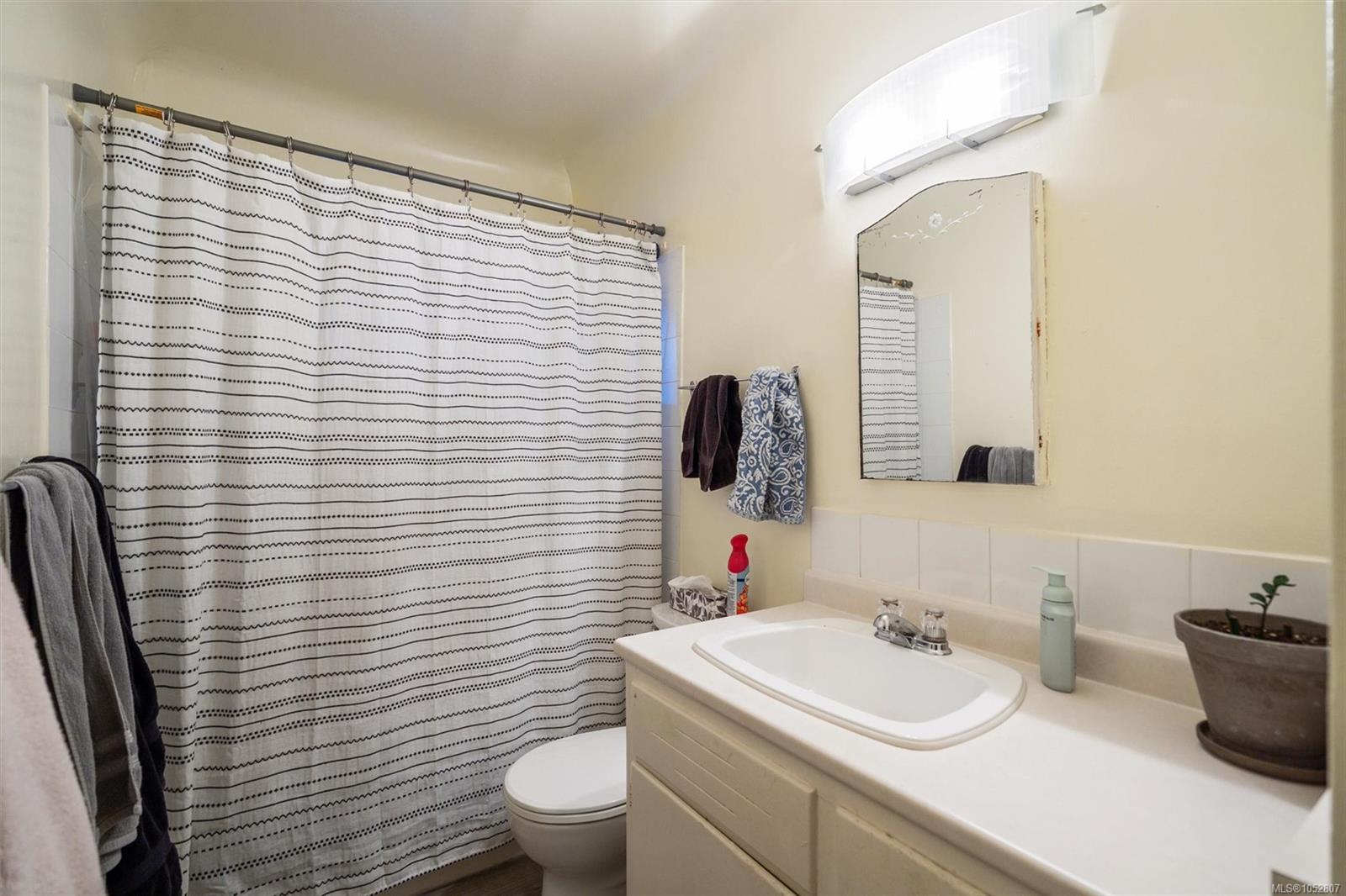 546-548 Linden Ave