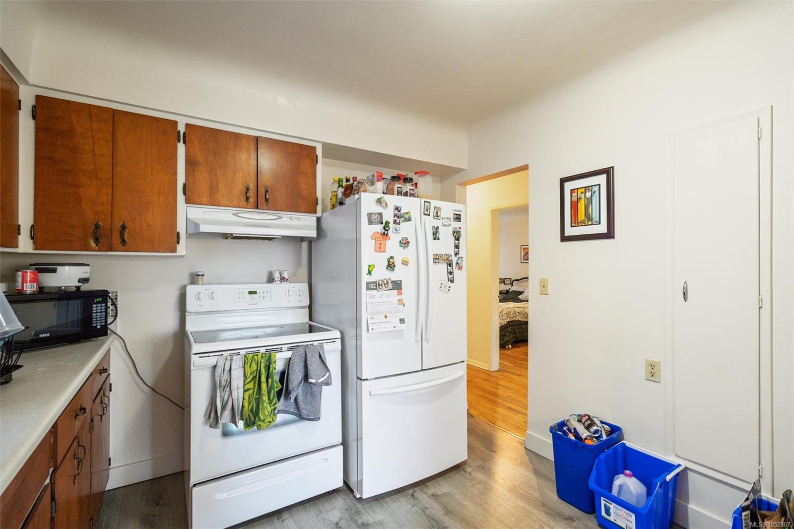 546-548 Linden Ave