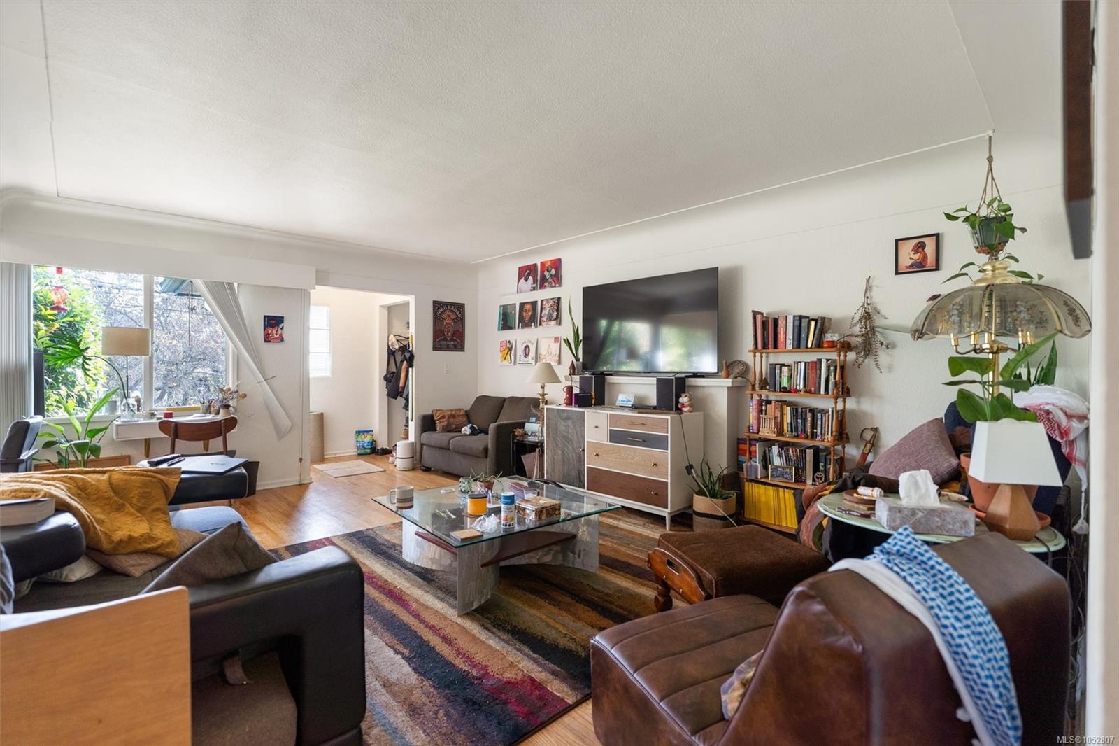 546-548 Linden Ave