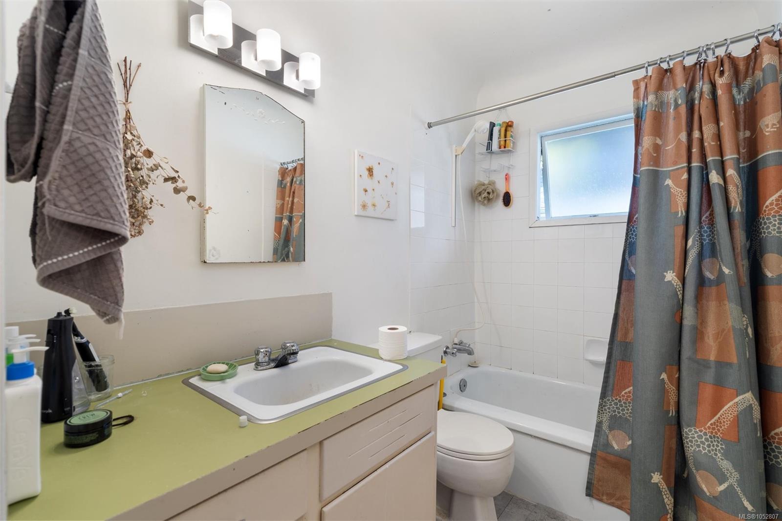 546-548 Linden Ave
