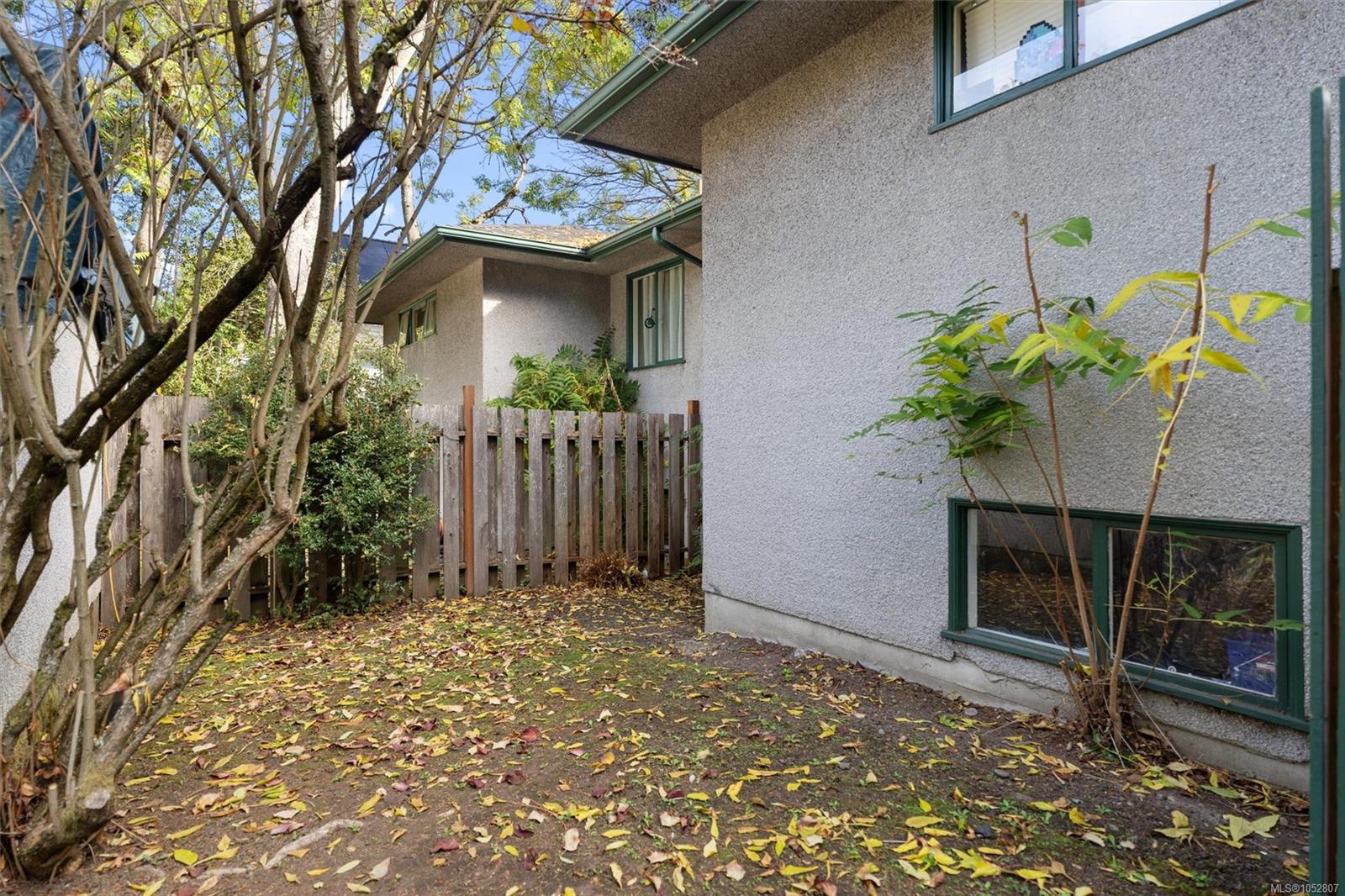 546-548 Linden Ave